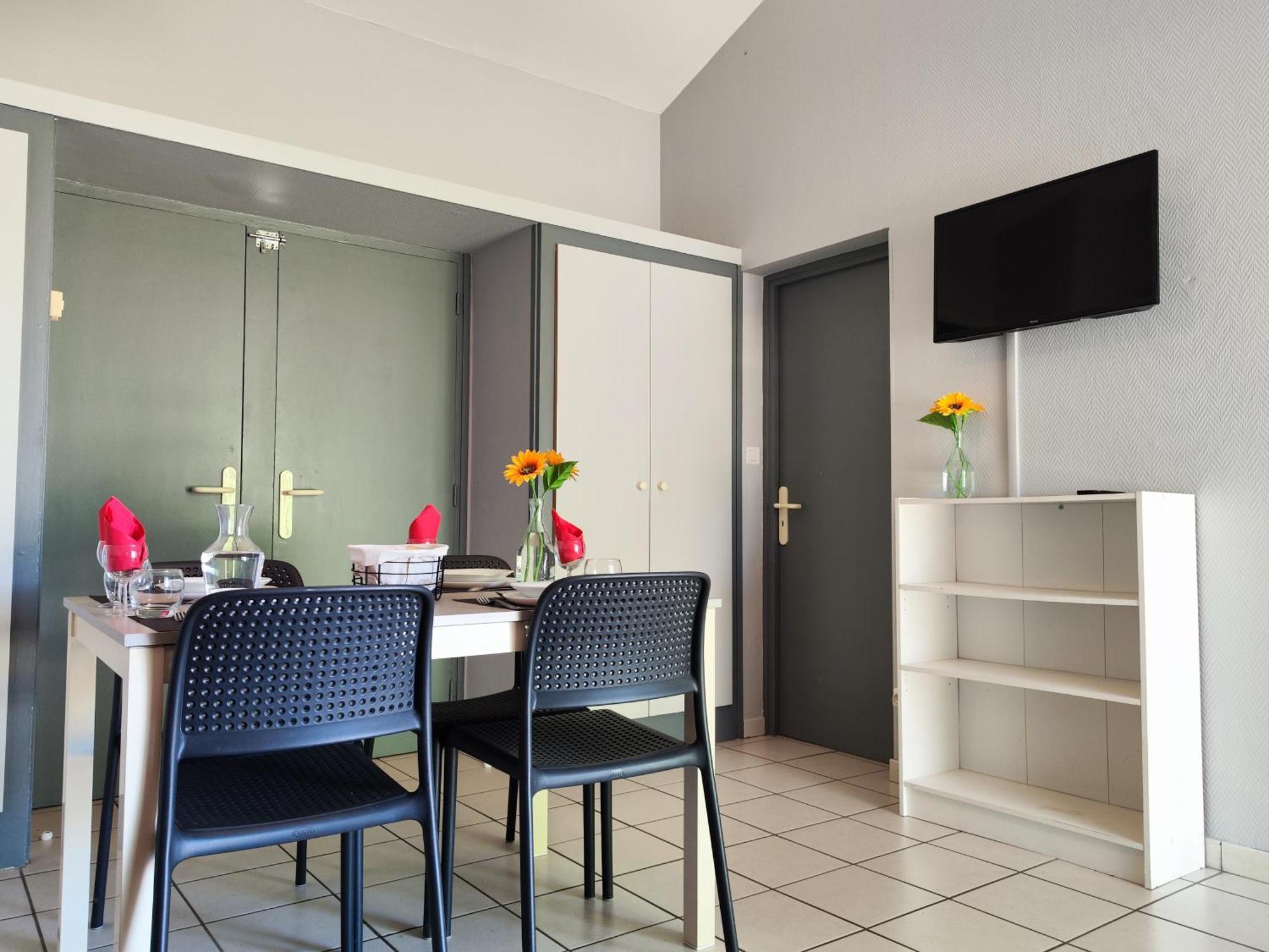 One-Bedroom Apartment Terrace