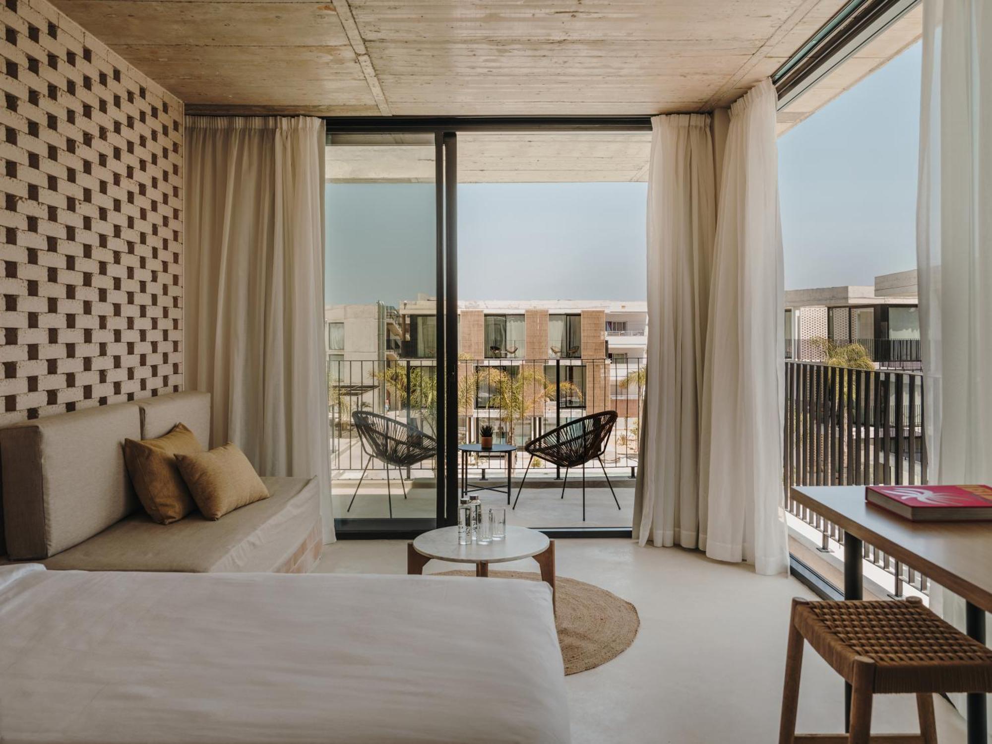 Nomad Corner Junior Suite Pool View