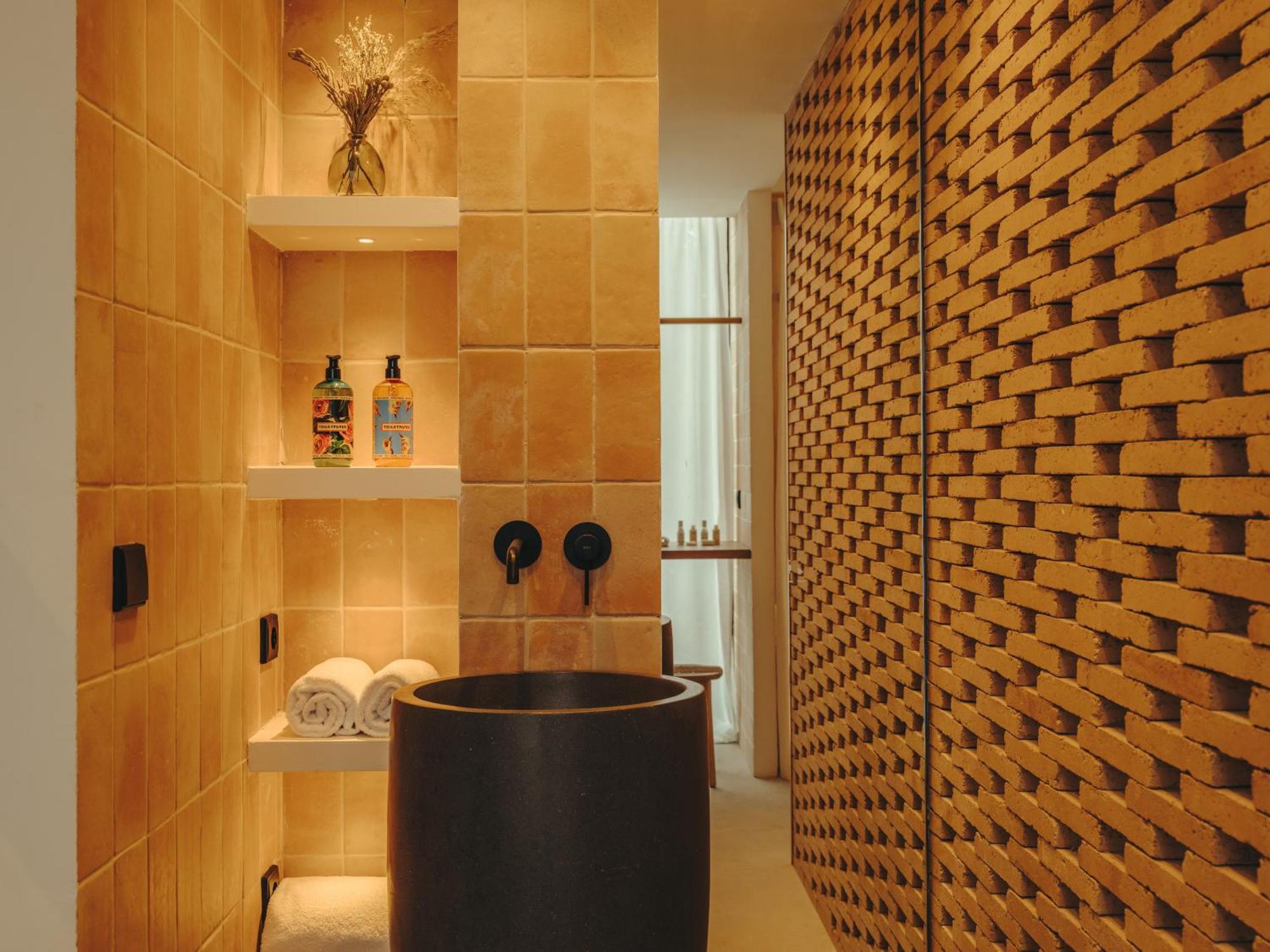 Nomad Junior Suite