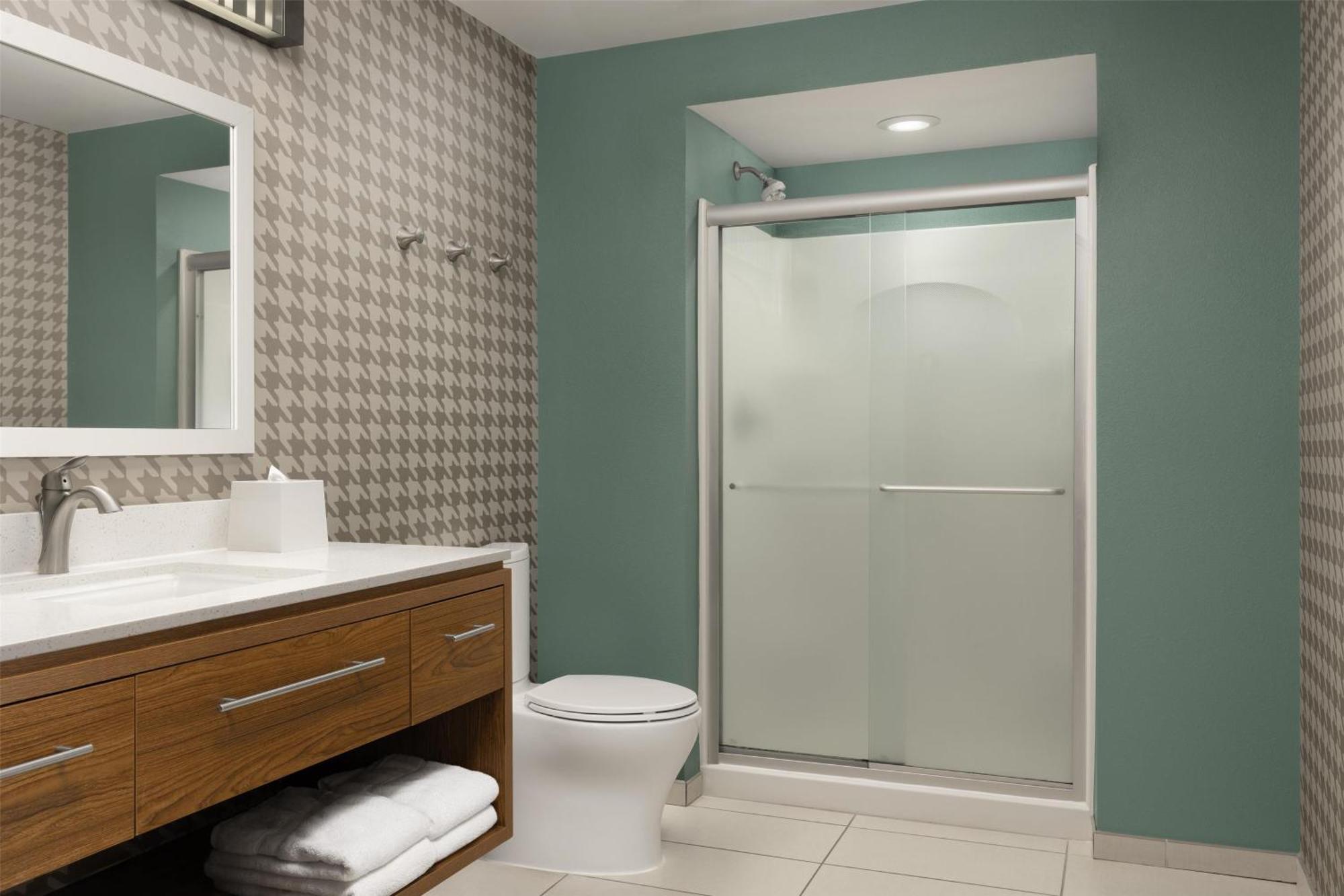 One-Bedroom King Suite Non-Smoking