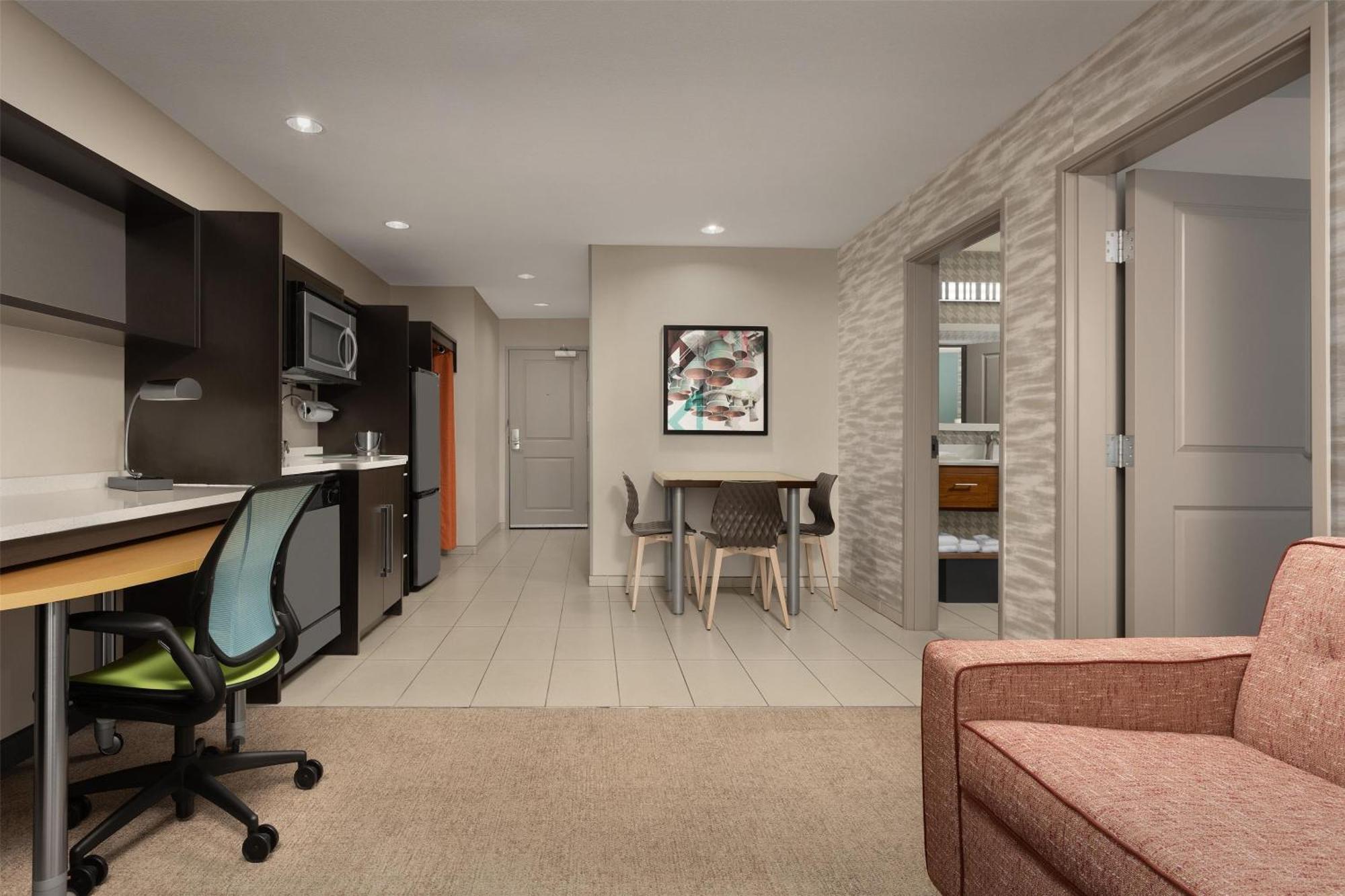 One-Bedroom King Suite Non-Smoking