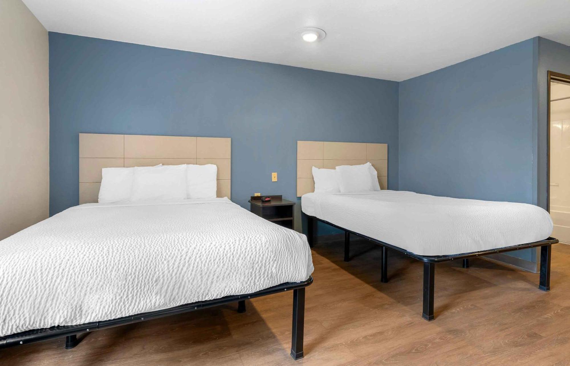 Standard Queen Room Two Queen Beds Non-Smoking