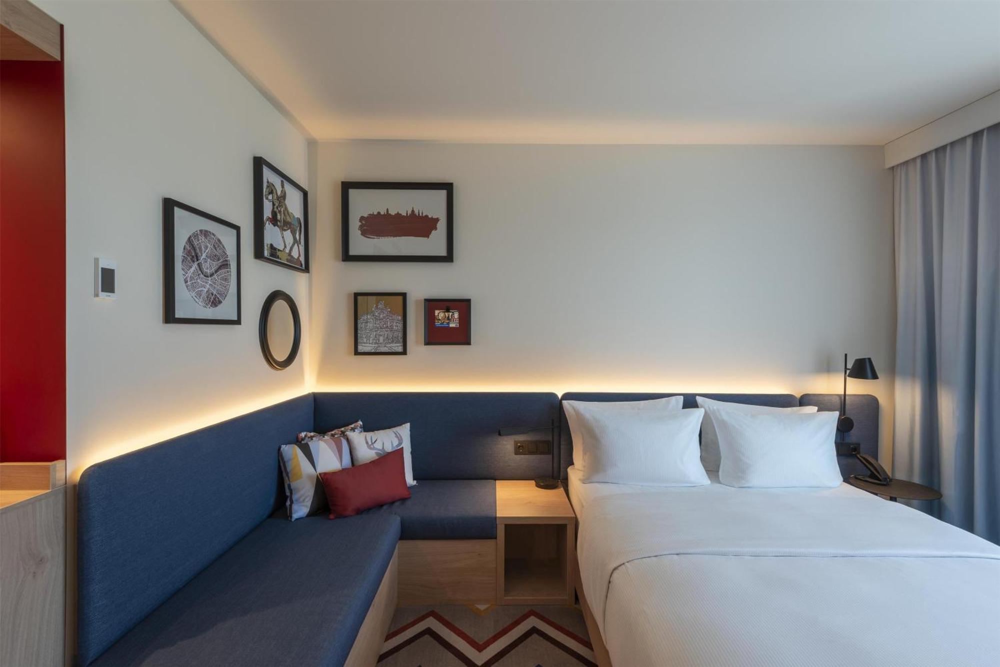 Queen Room Sofa Bed