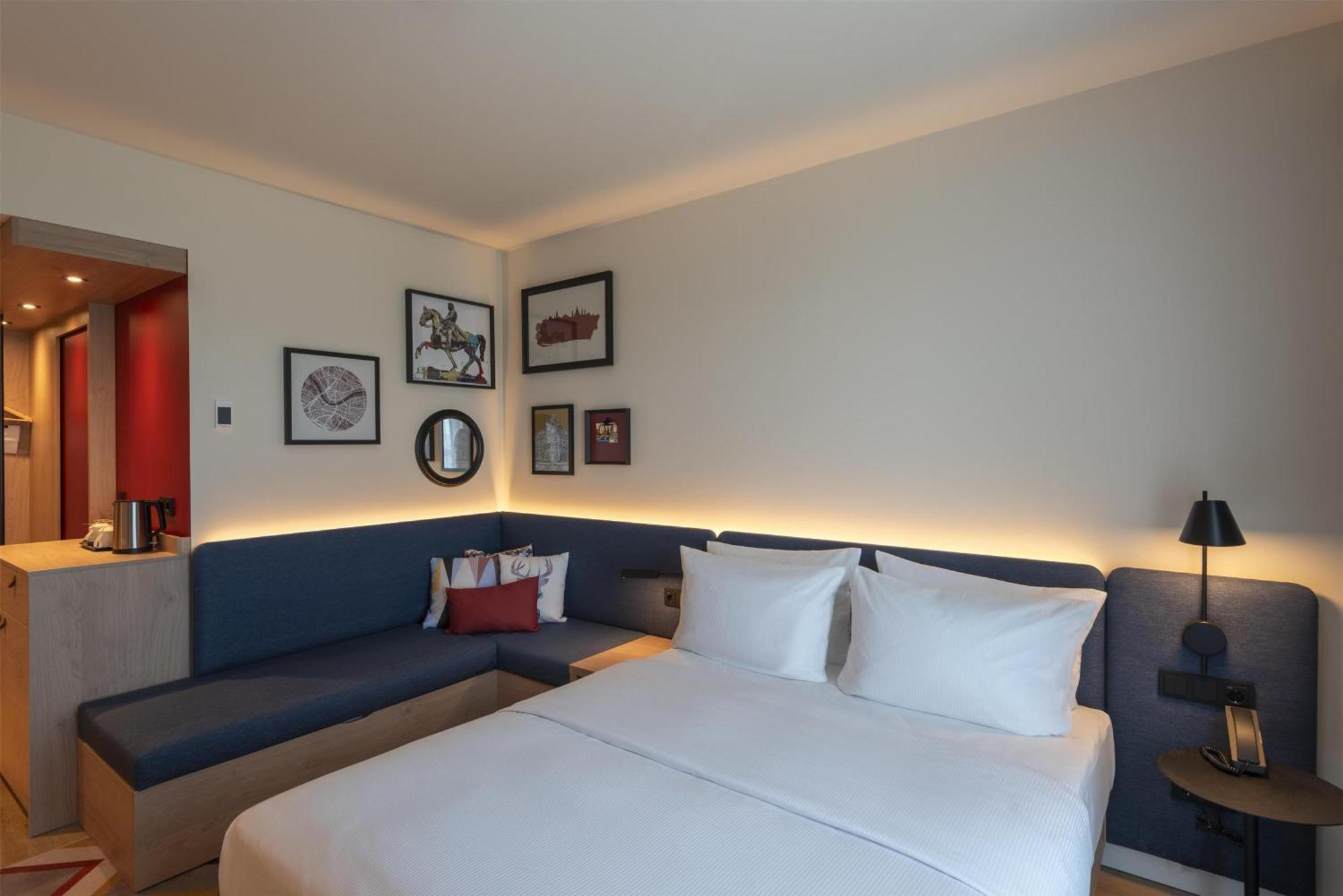 Queen Room Sofa Bed