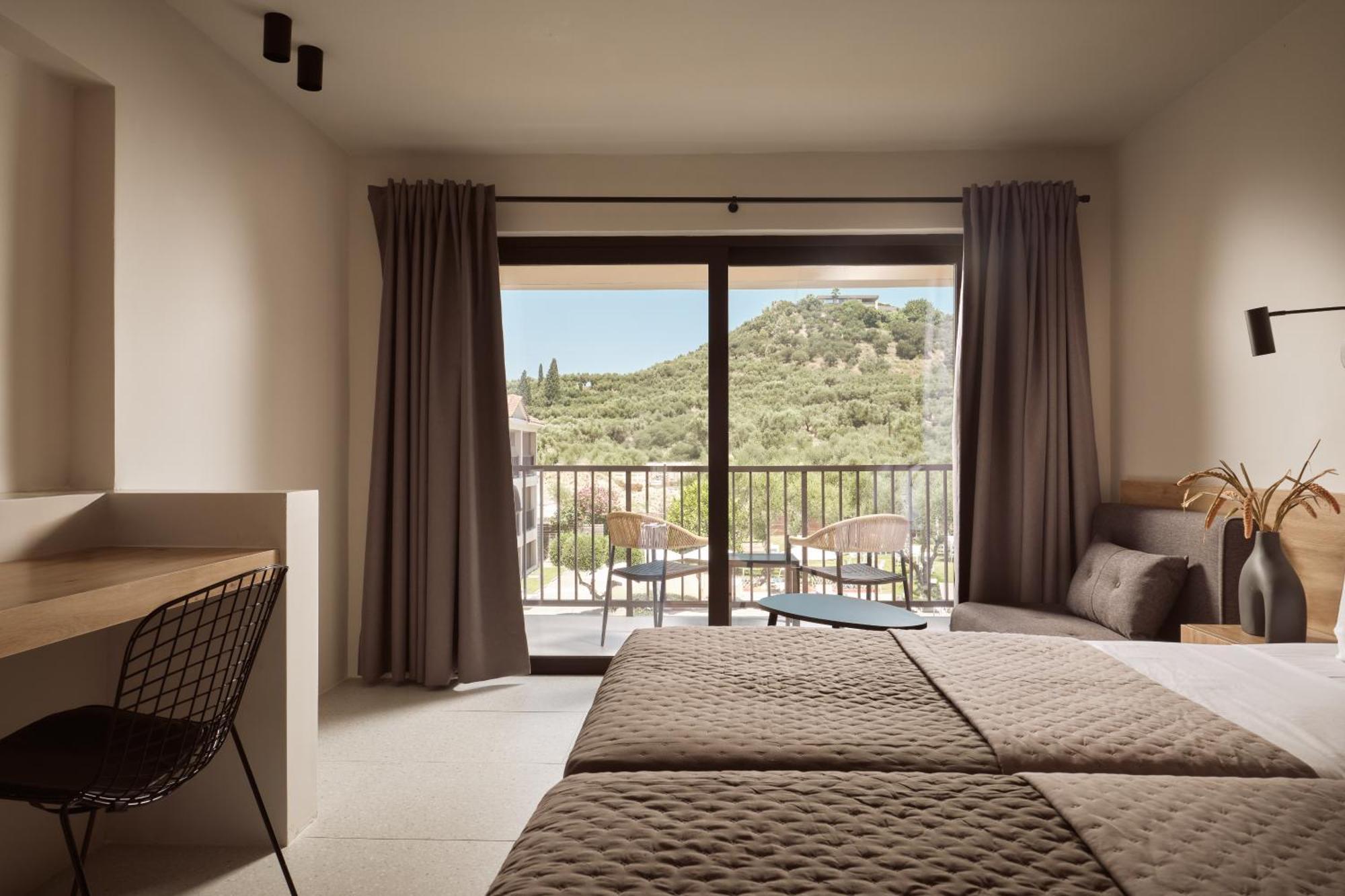 Deluxe Room Pool View
