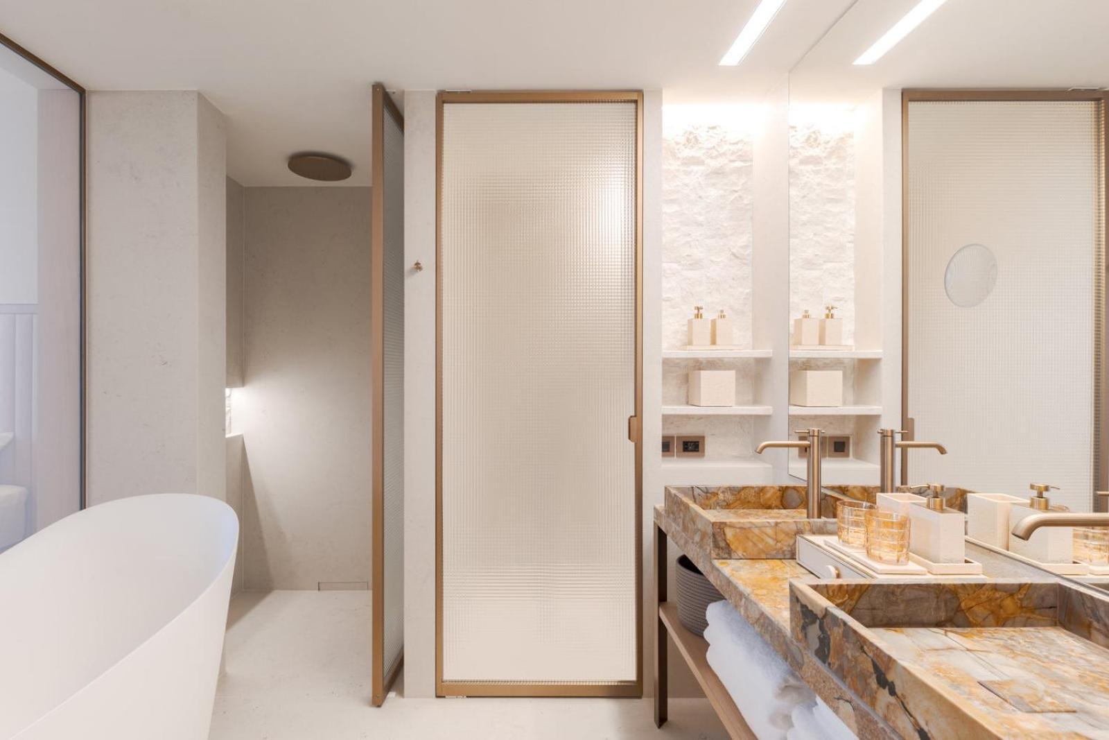 Quarto Deluxe com Cama de Casal ou 2 de Solteiro