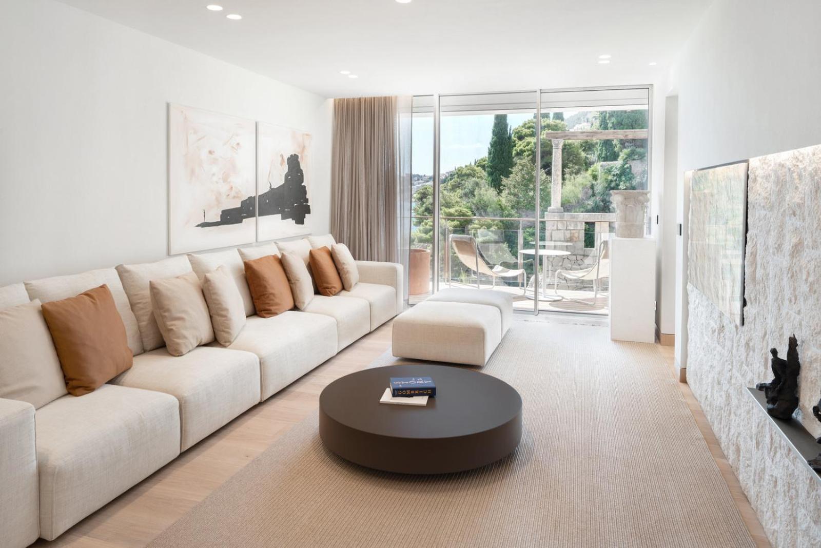 Romantiko Suite