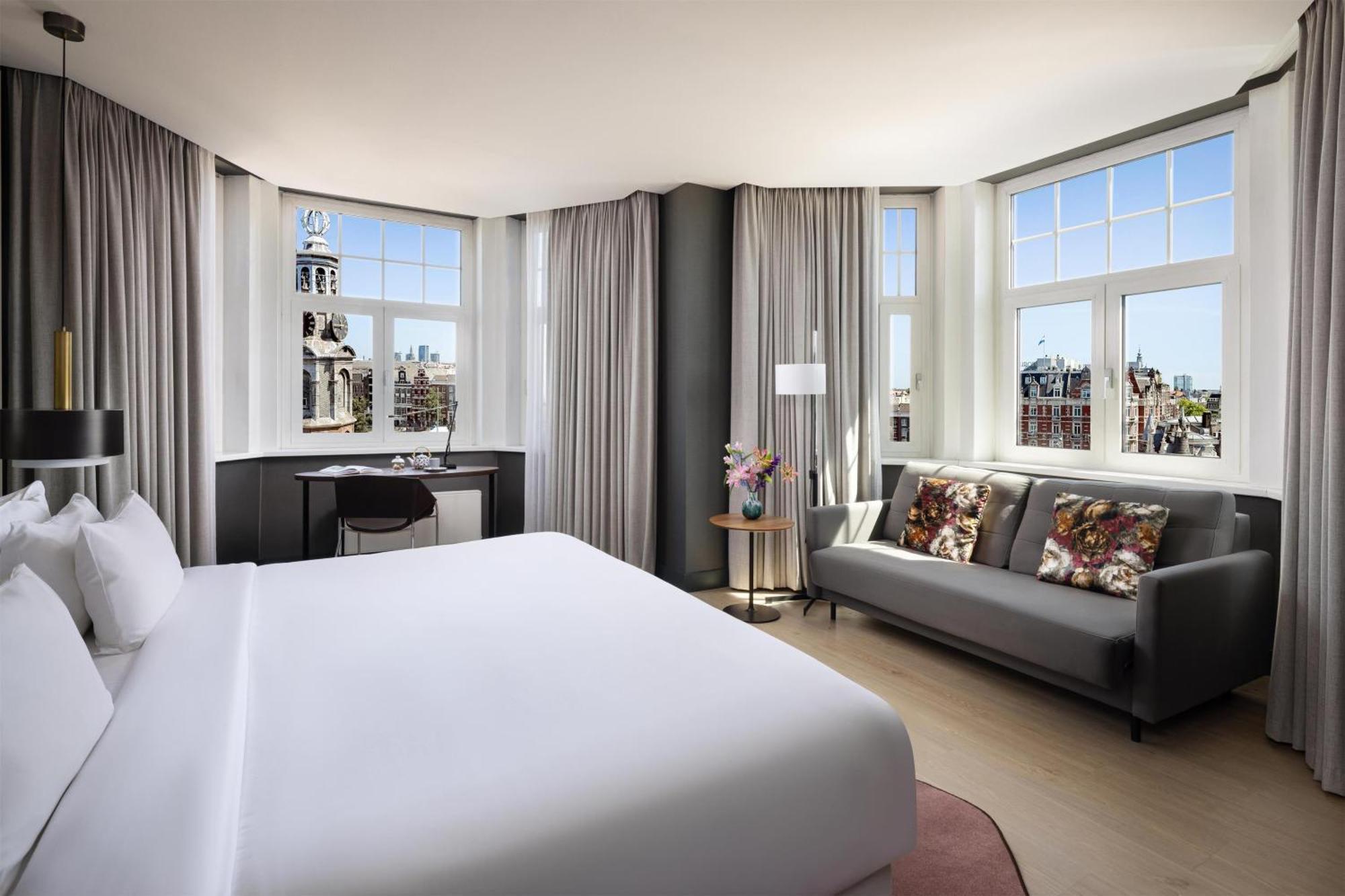 Junior View Suite with Balcony