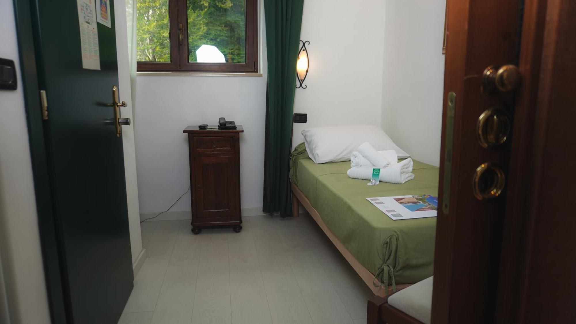 Small Single Room