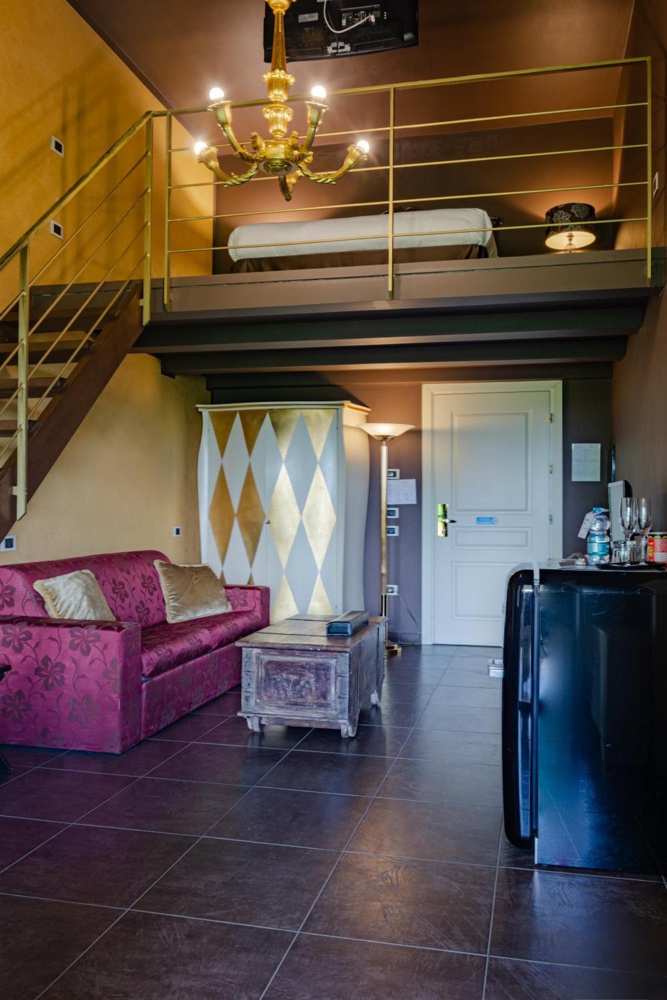 Junior Suite,1697858813:JPEG