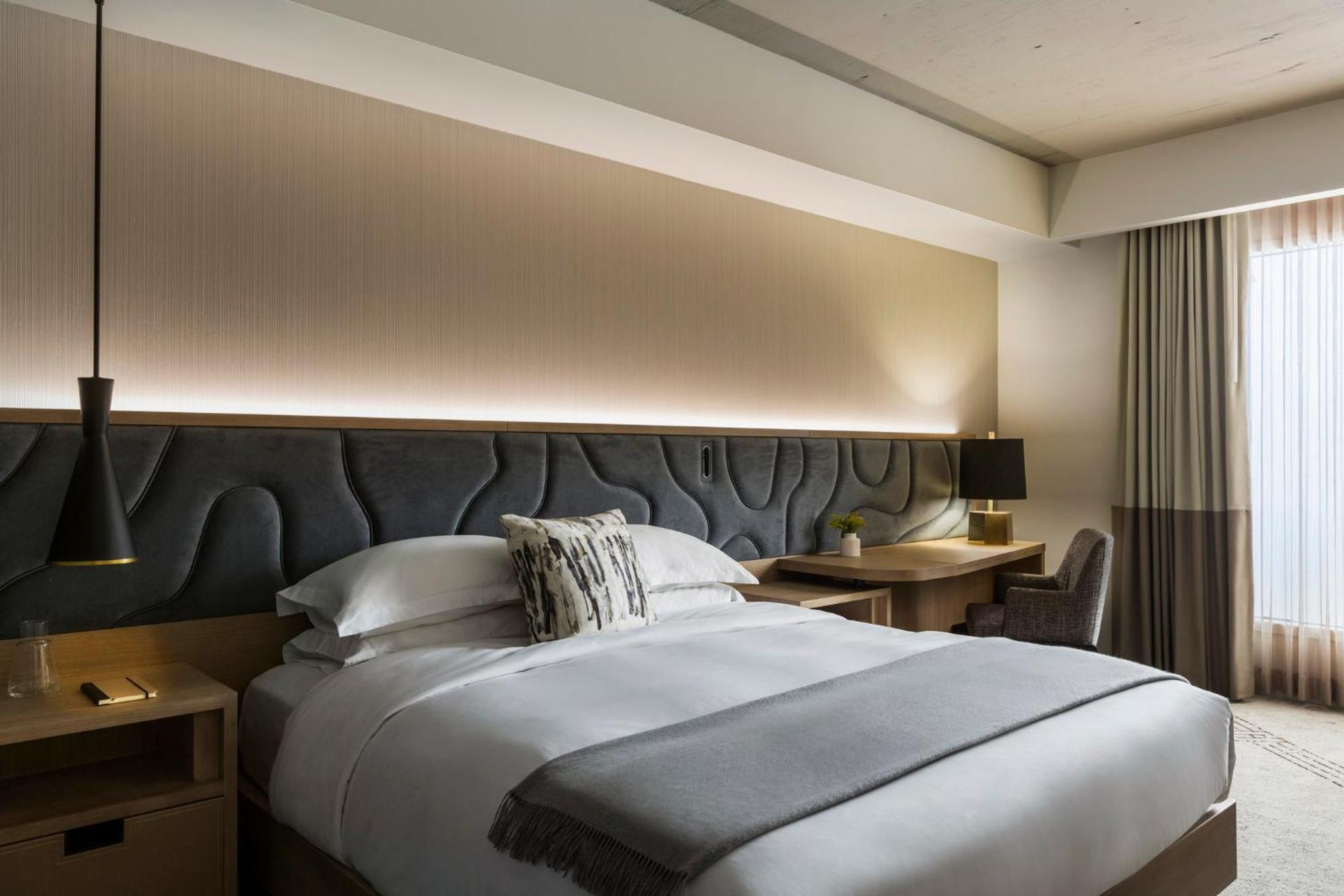 Essential King Room View