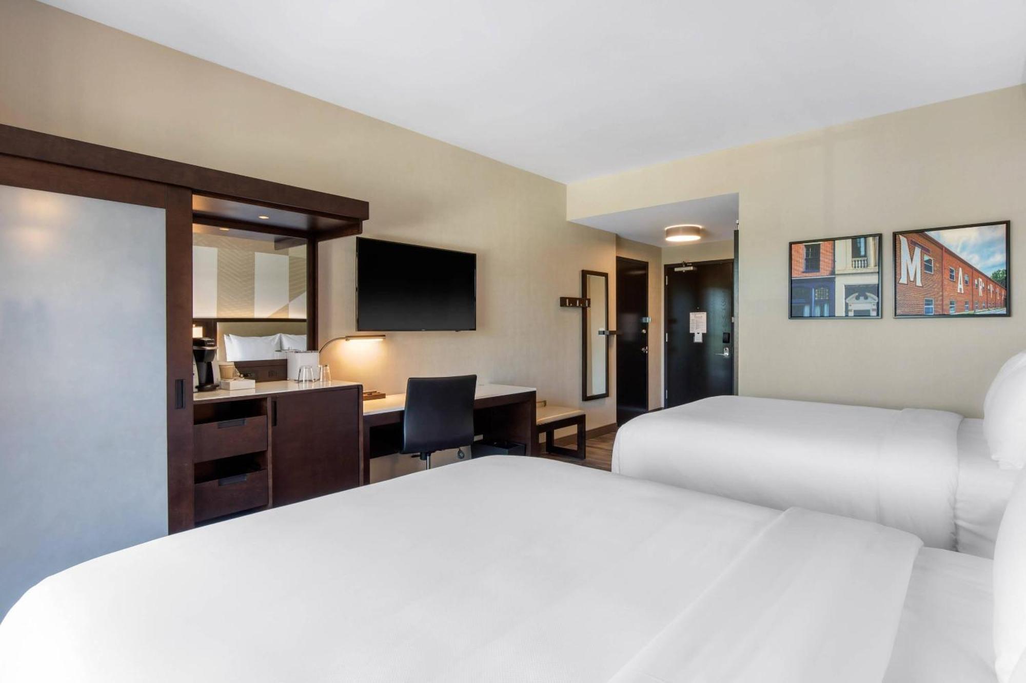Queen Room with Two Queen Beds - Non-Smoking
