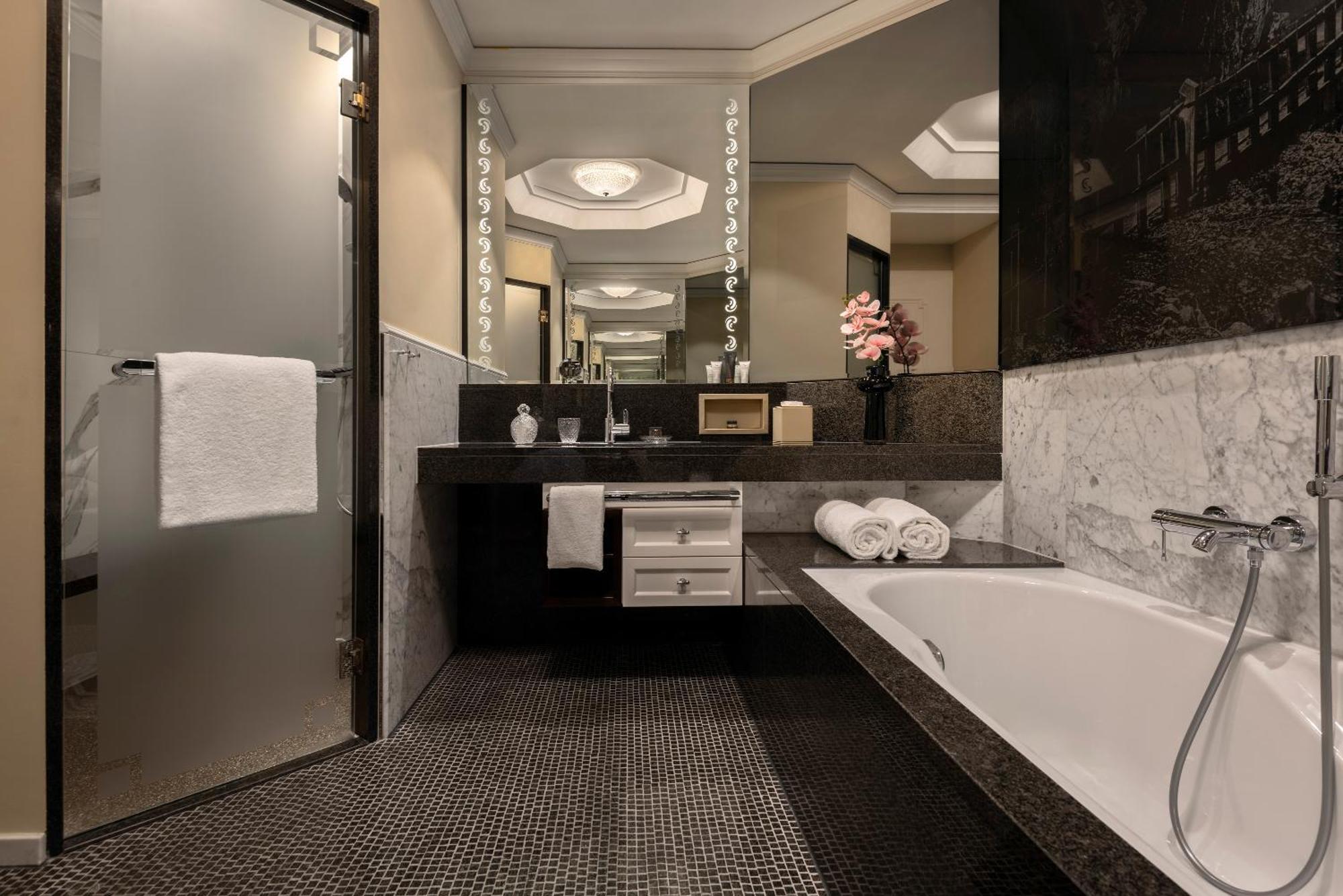 Deluxe Junior Suite