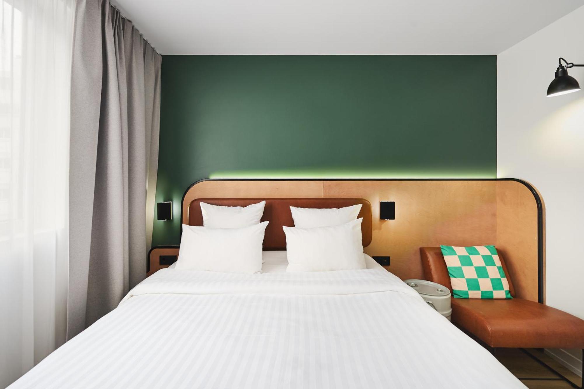 Moxy Sleeper Balcony or terrace