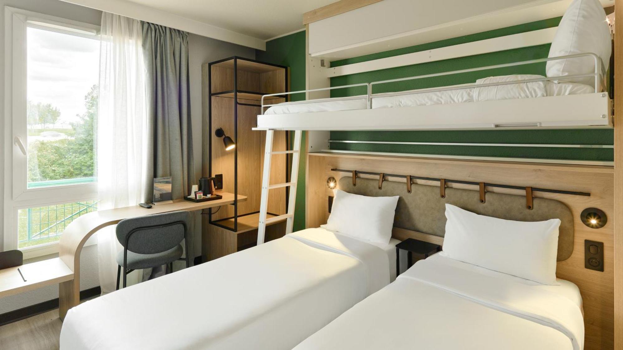 Standard Room 1 Queen Bed 1 Bunk Bed