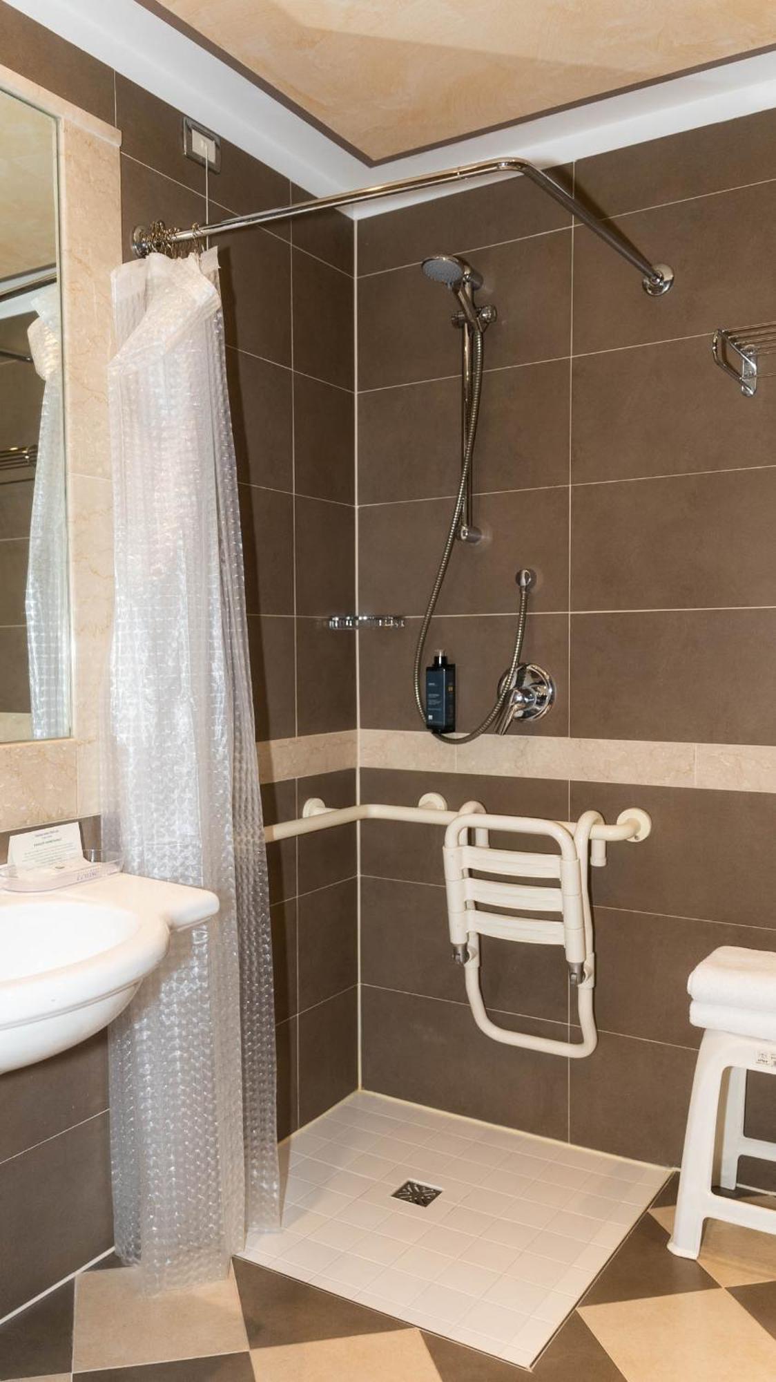 Double or Twin Room Disability Access
