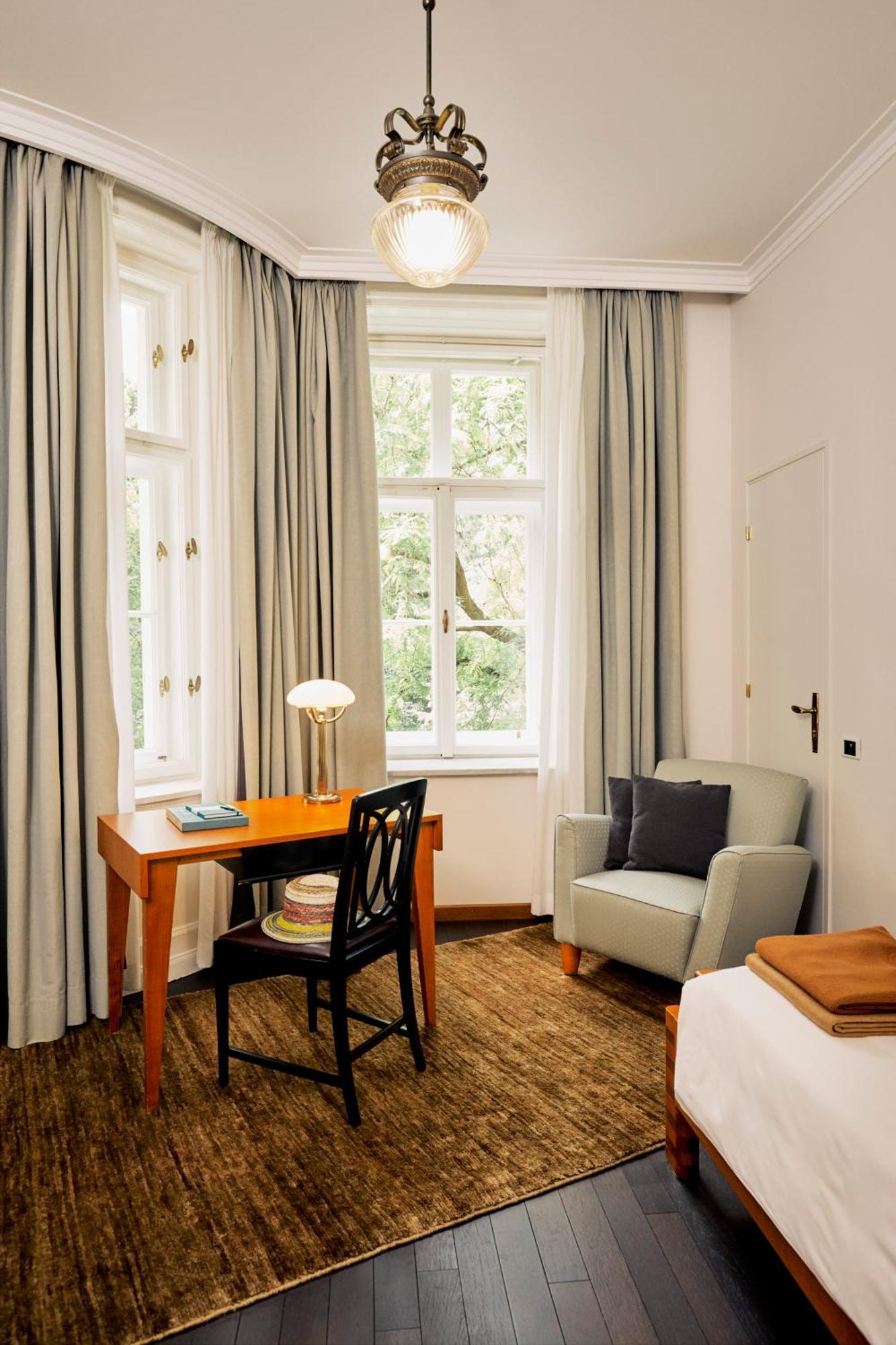 Single Room