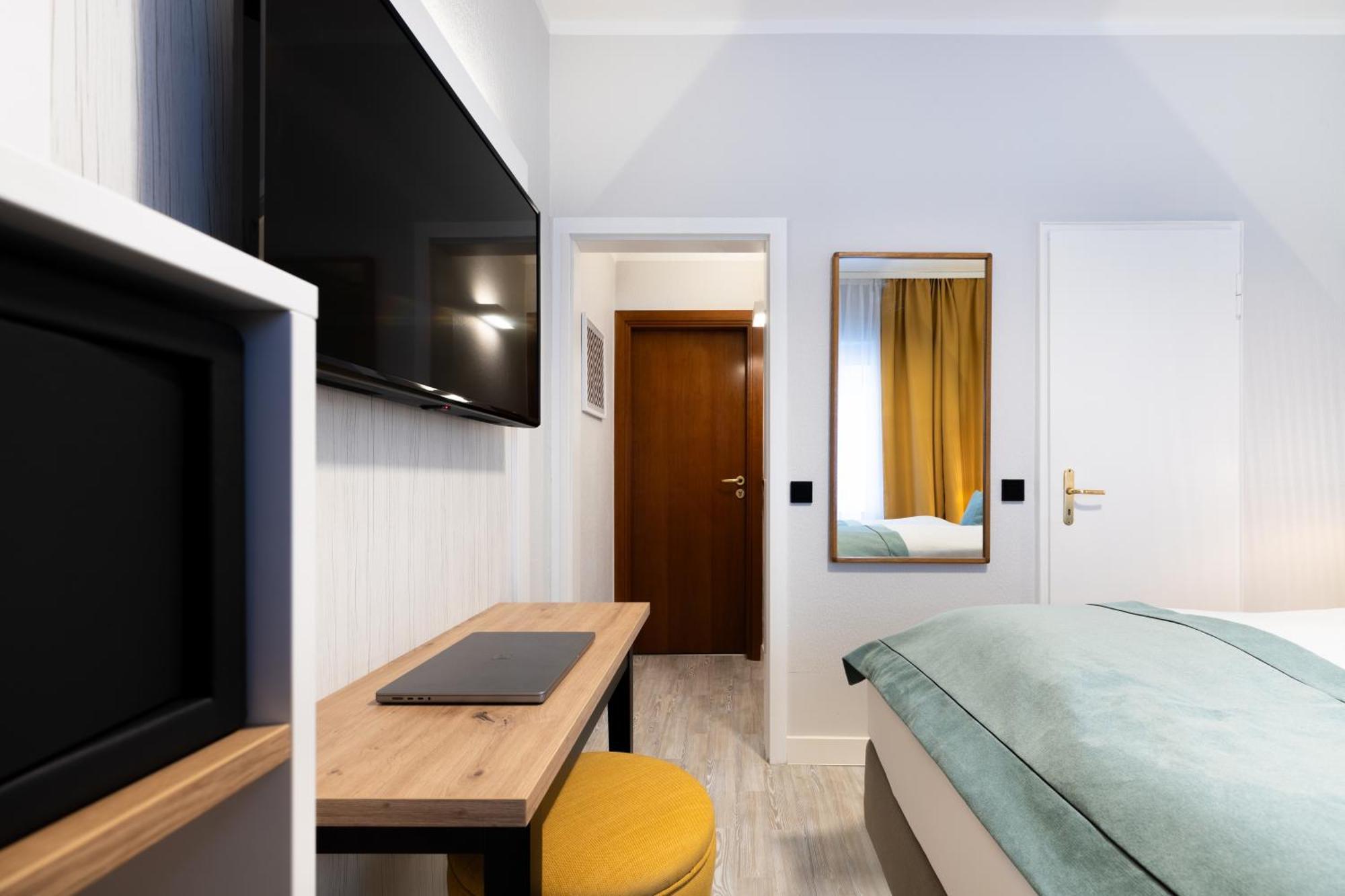 Cosy Queen Room
