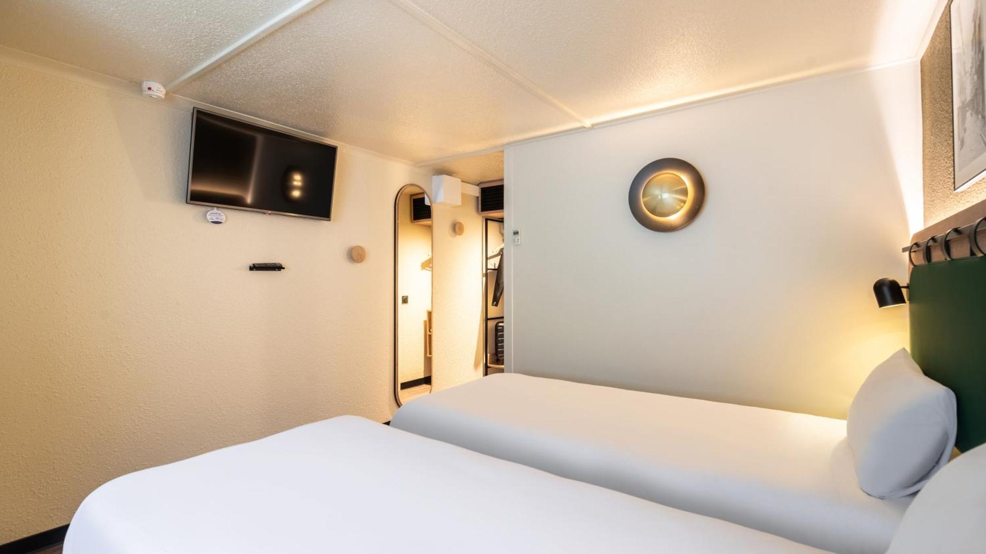 Standard Twin Room,1697809187:JPEG