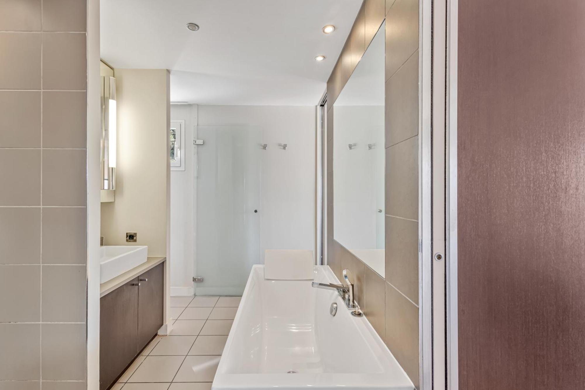 Deluxe Suite,1697815764:JPEG