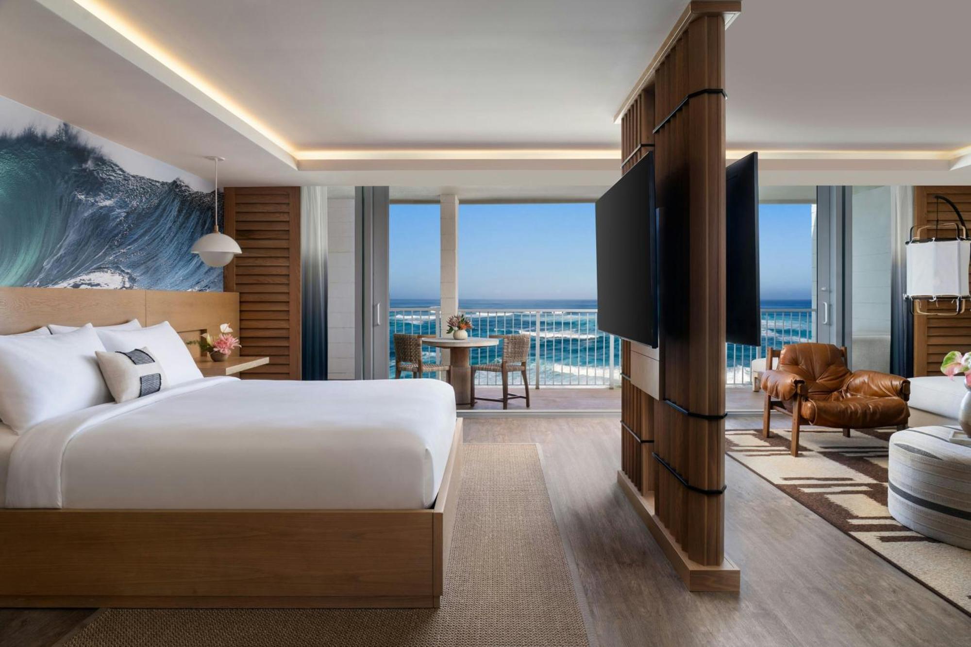 One-Bedroom Ali'i Suite - High Floor/Club Lounge Access