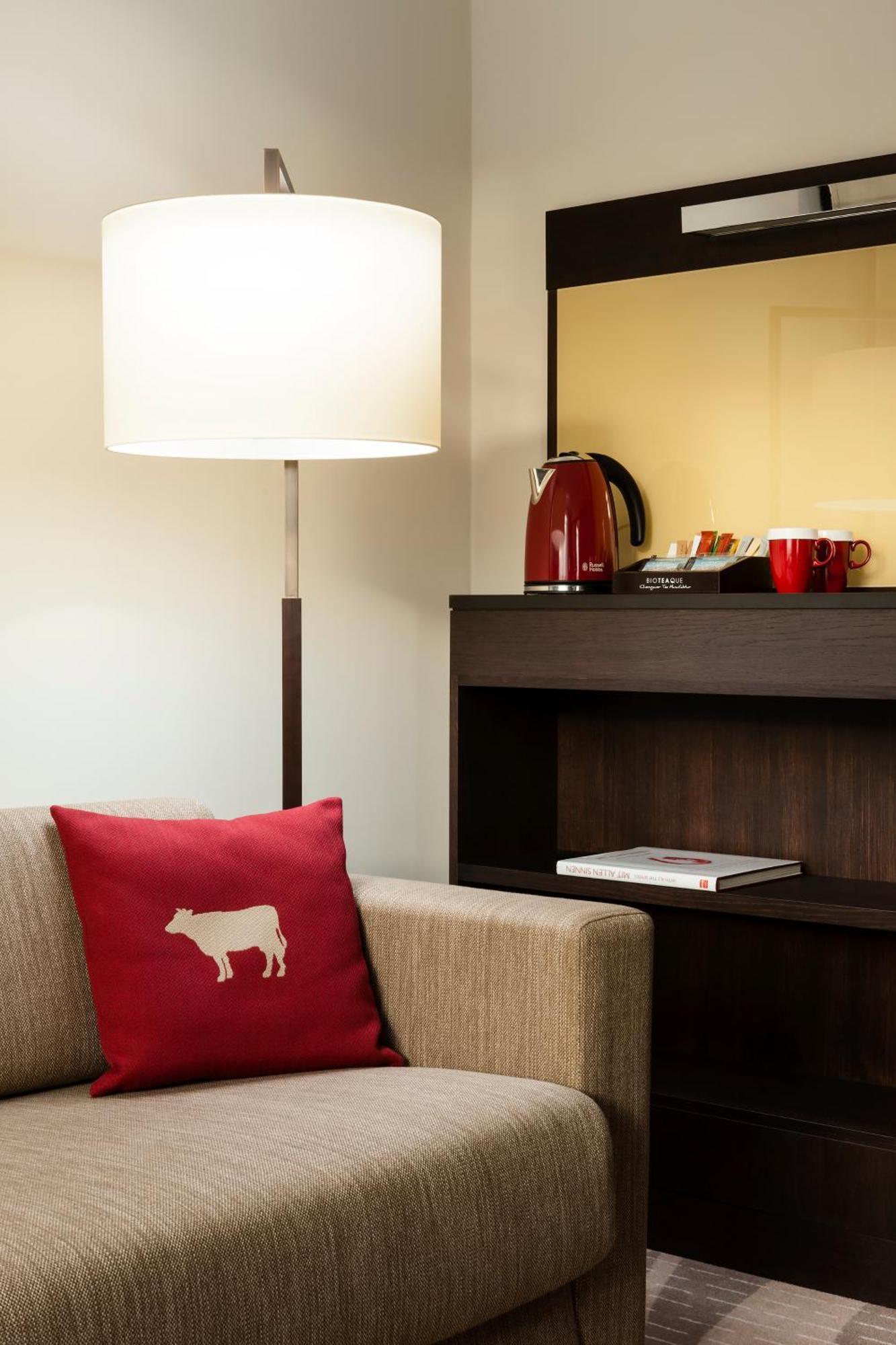 Deluxe Queen Room