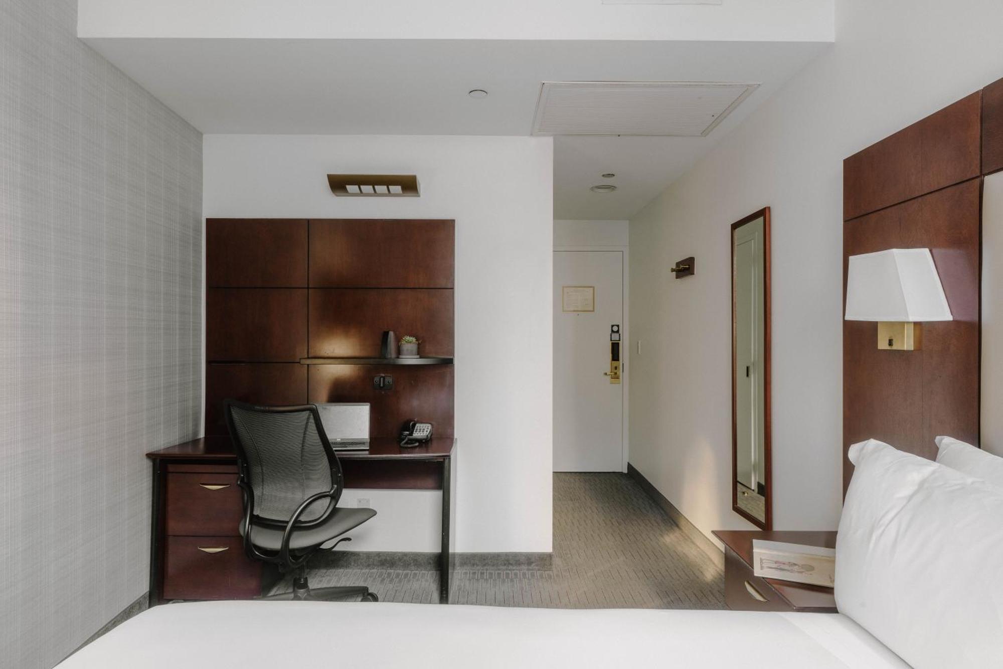 Small Queen Room
