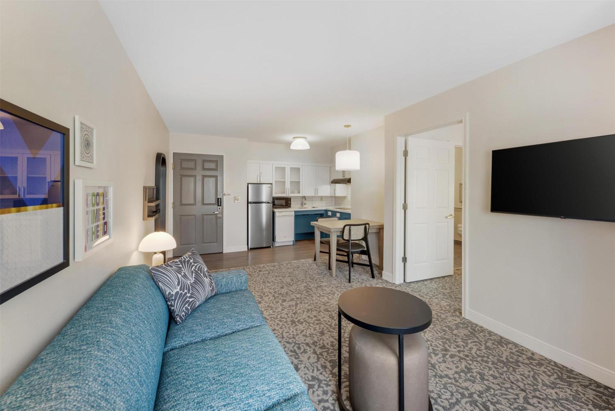 One-Bedroom King Suite