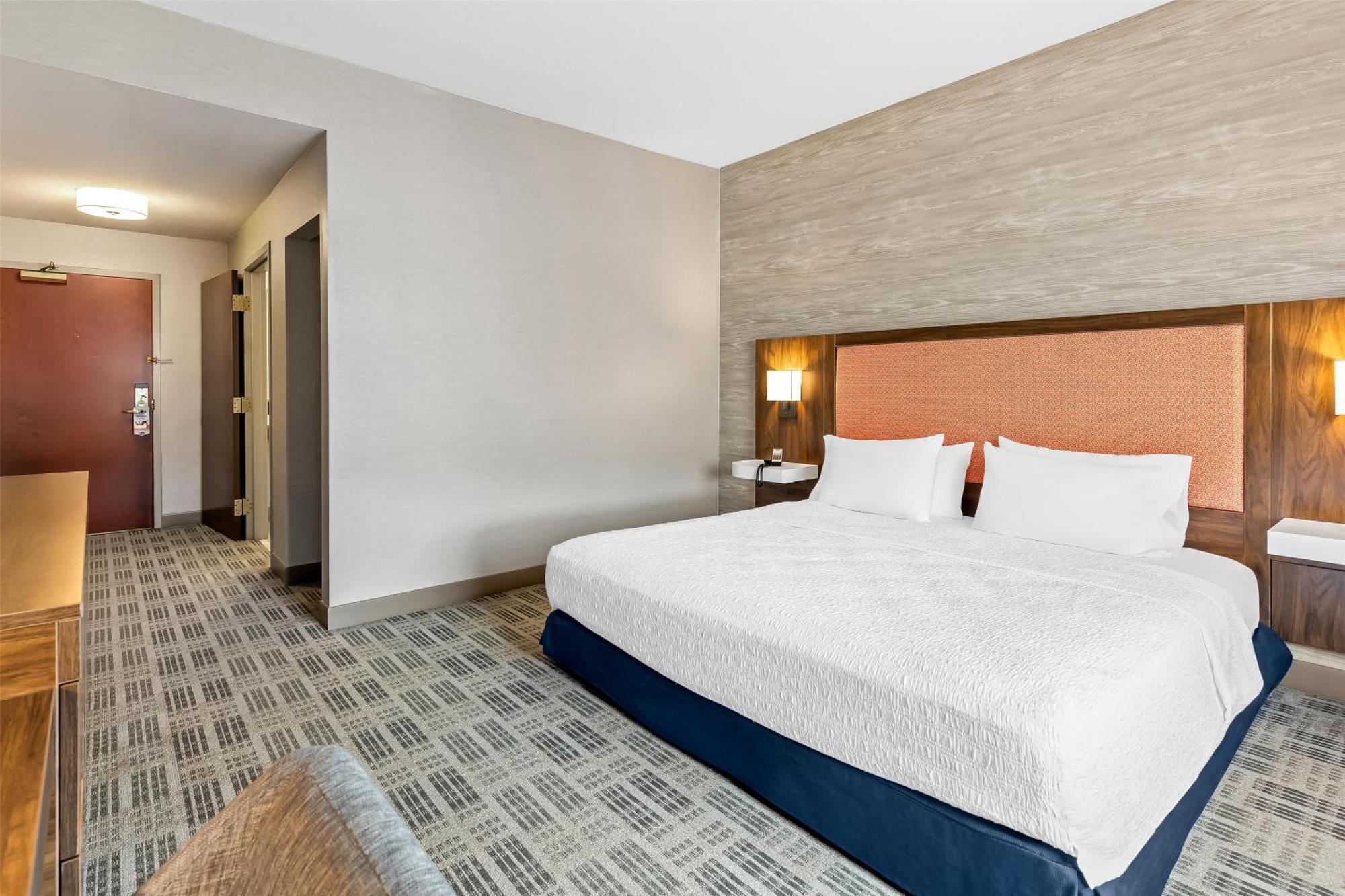 King Room Roll Shower Mobility Access or Non-Smoking