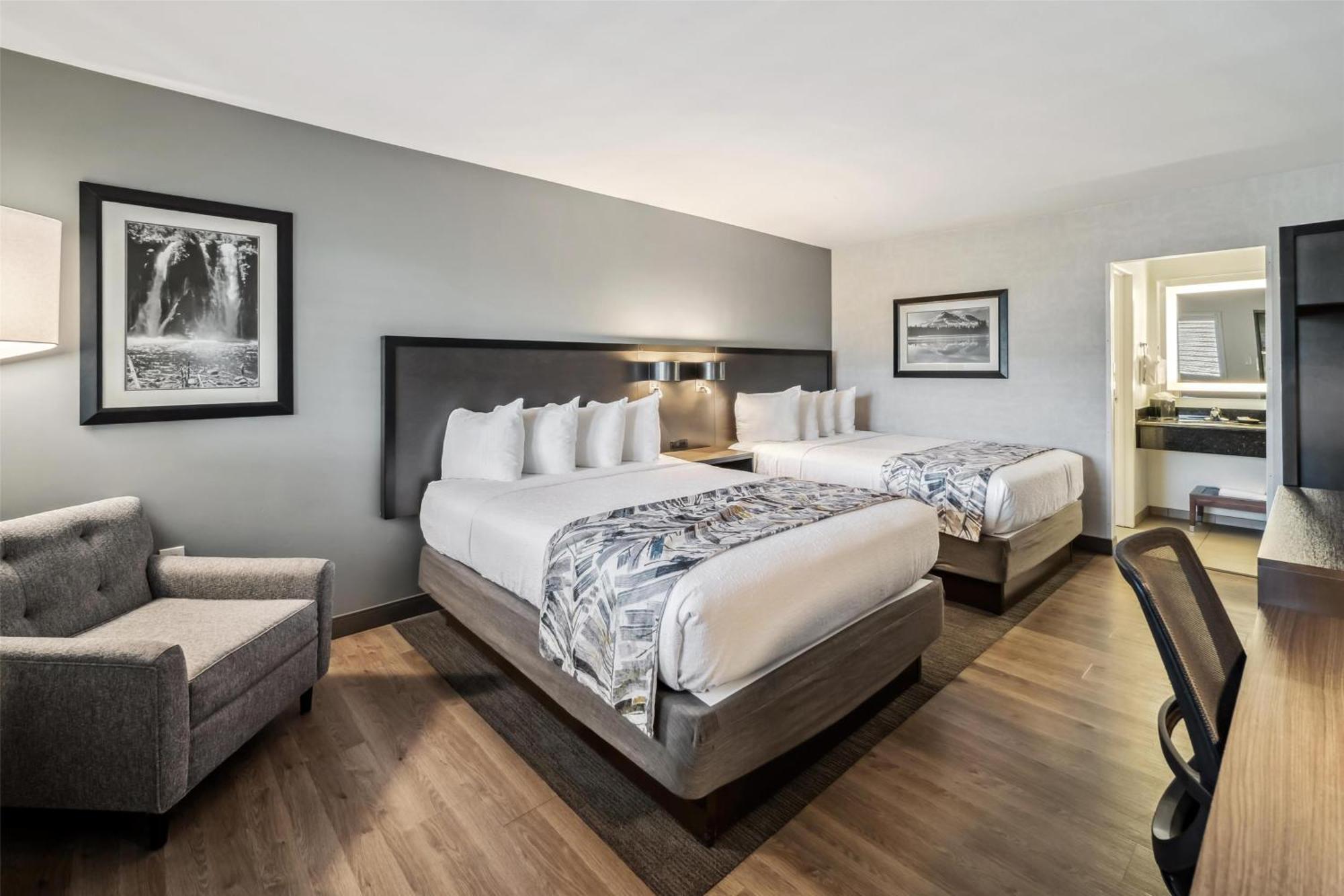 Queen Room Two Queen Beds Pet Friendly or Non-Smoking