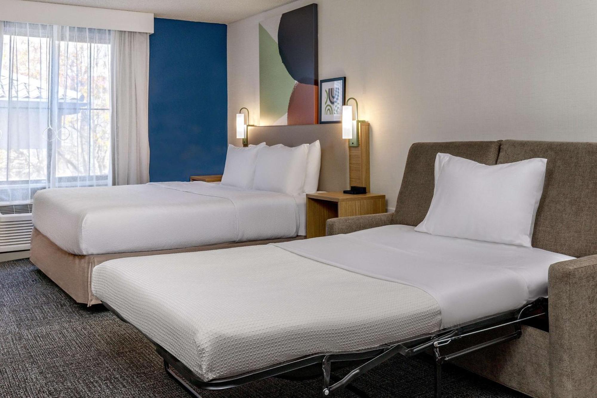 King Room Mobility Accessible Tub