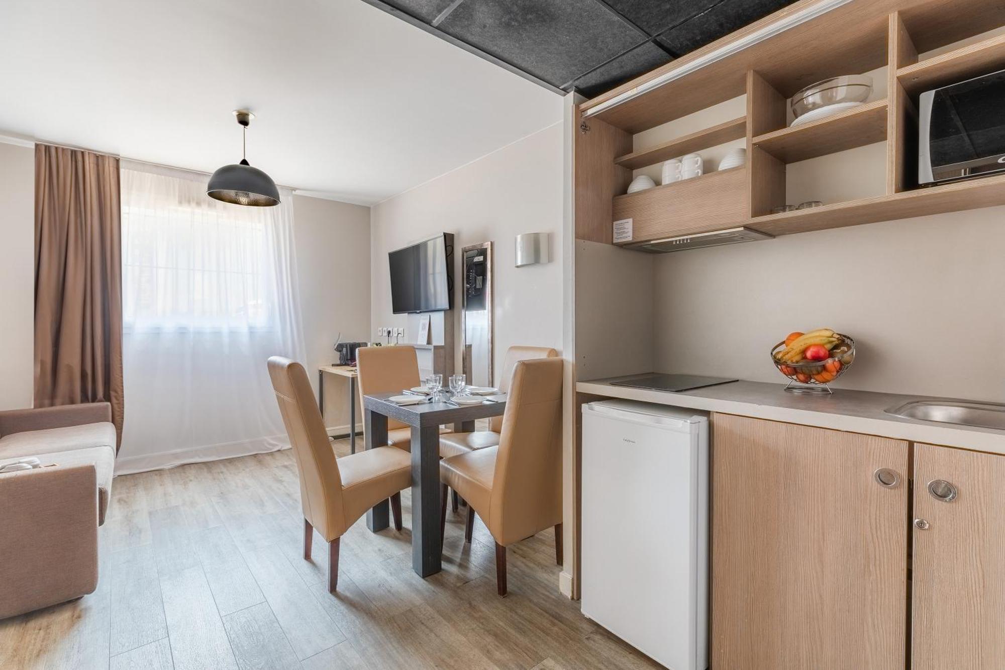 One-Bedroom Apartment