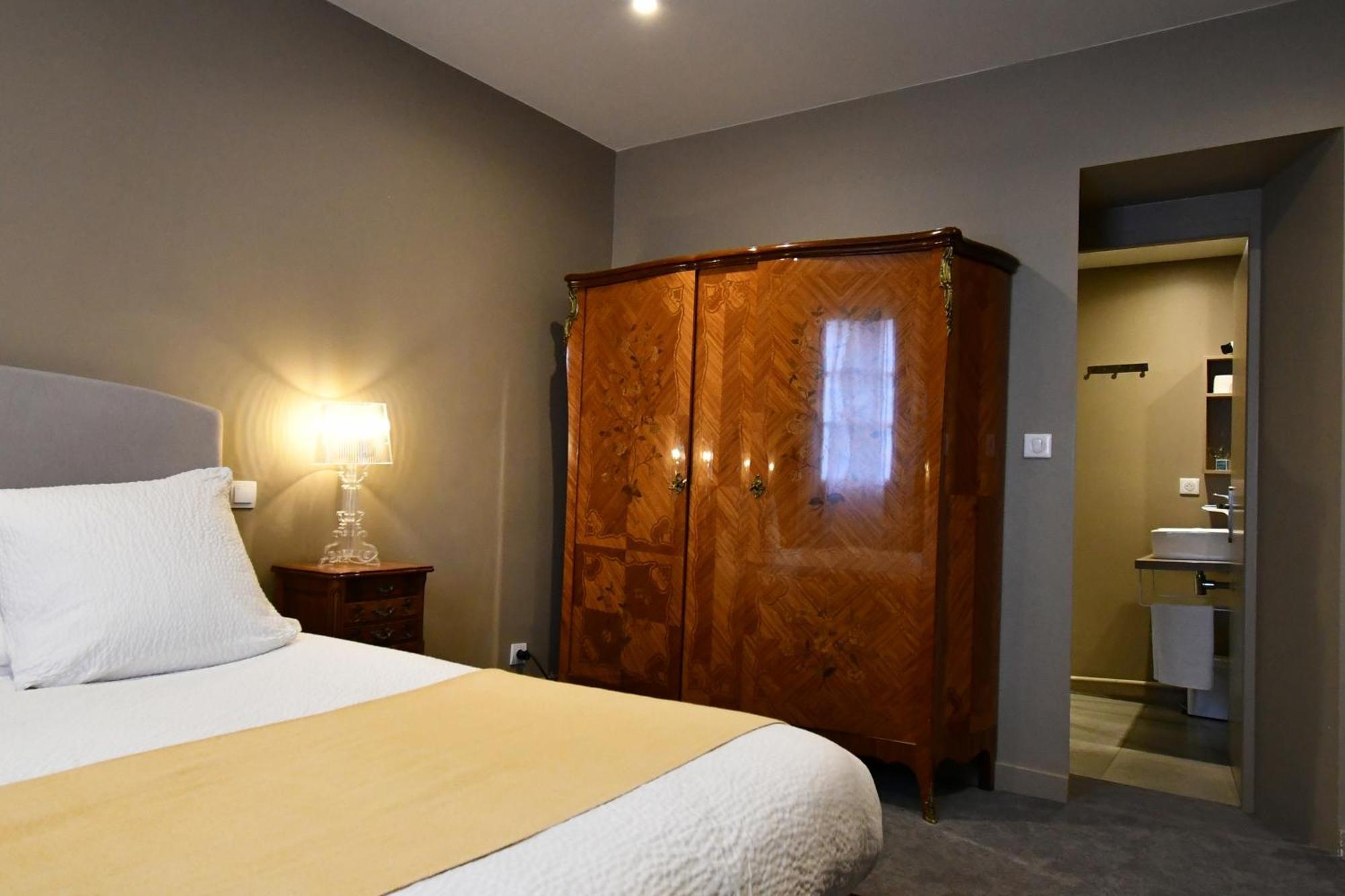 Green Double Room