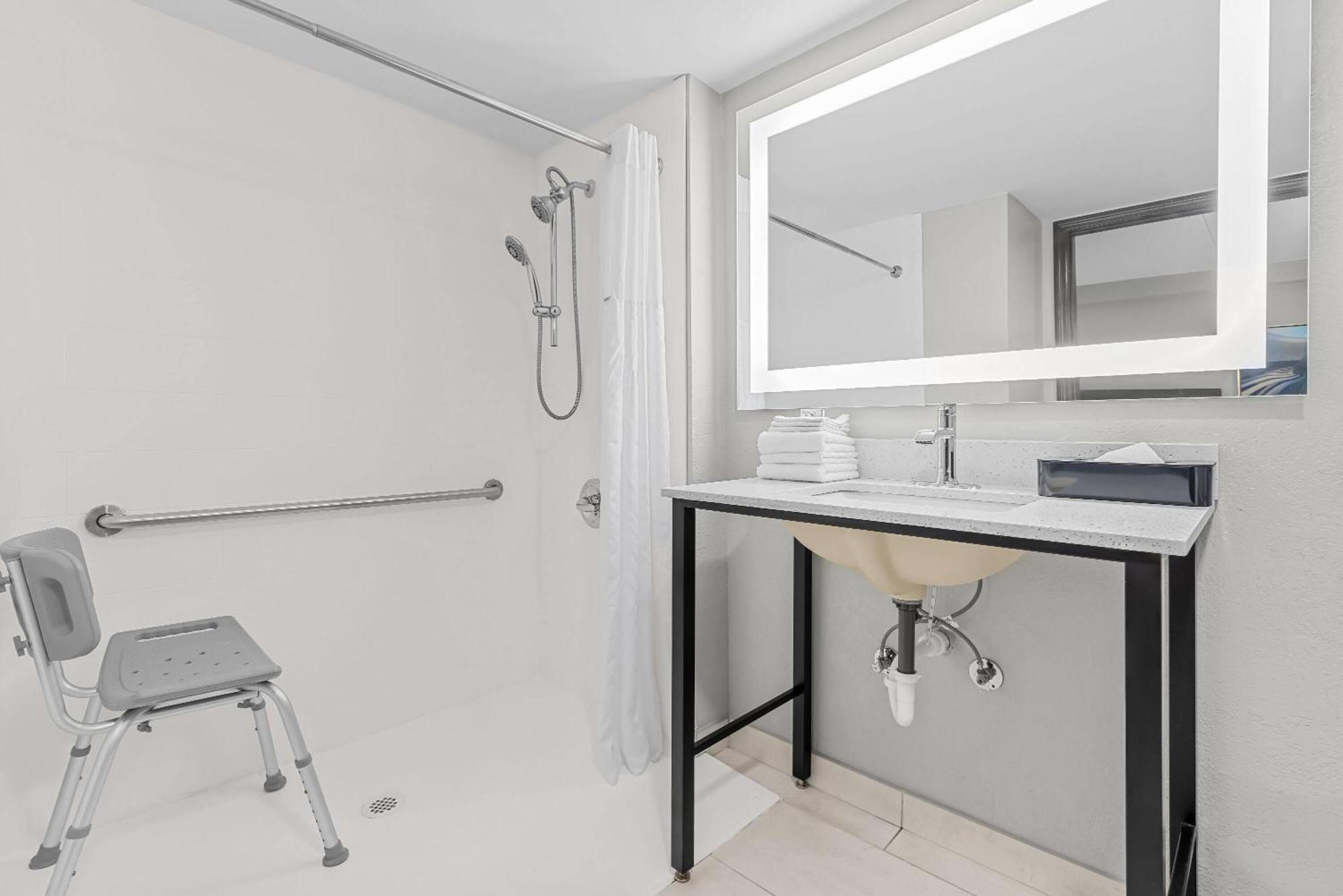 Queen Room Two Queen Beds Roll Shower Mobility Accessible or Non-Smoking