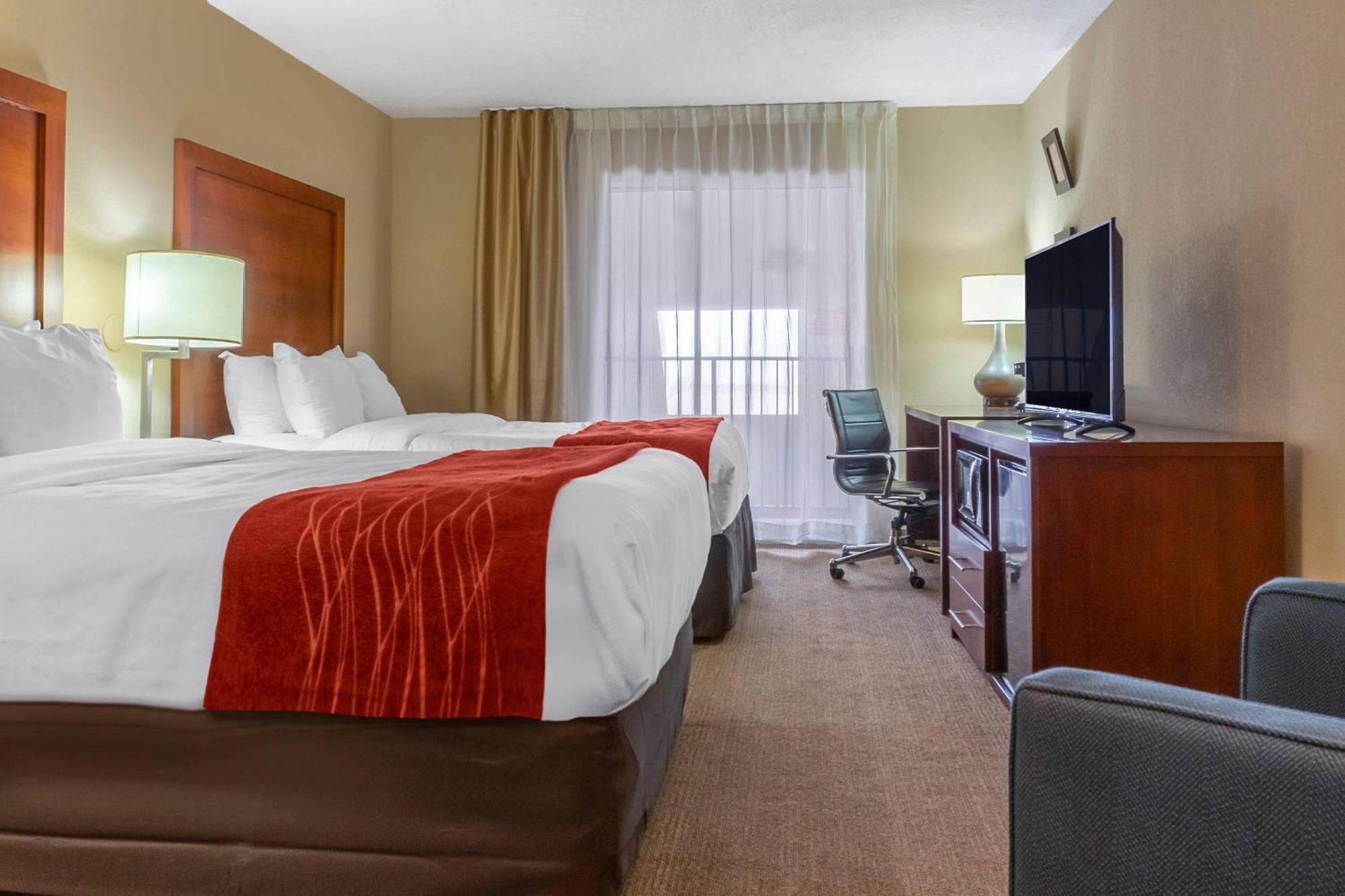 Double Room Two Double Beds View Non-Smoking