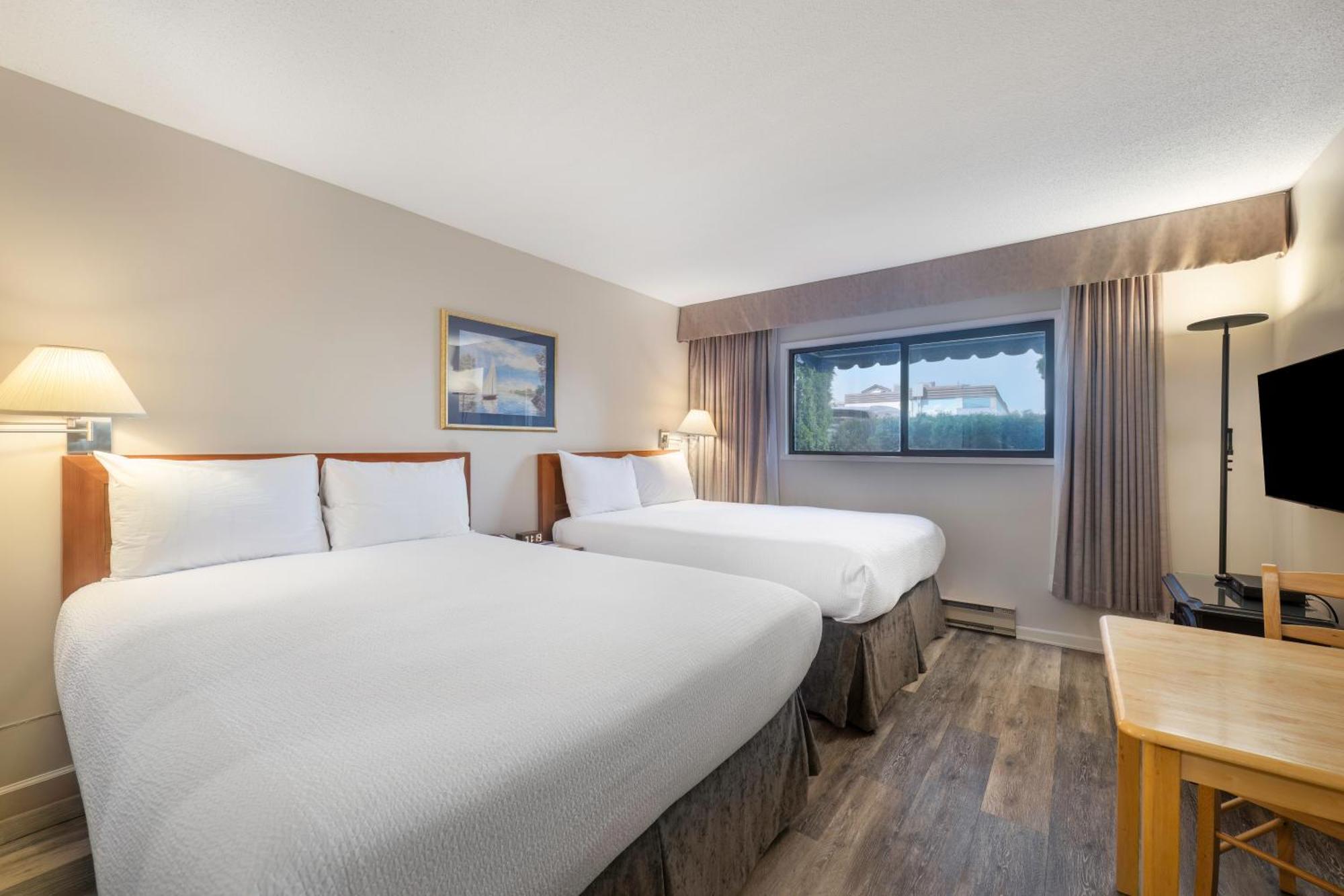 Queen Room Two Queen Beds Street View
