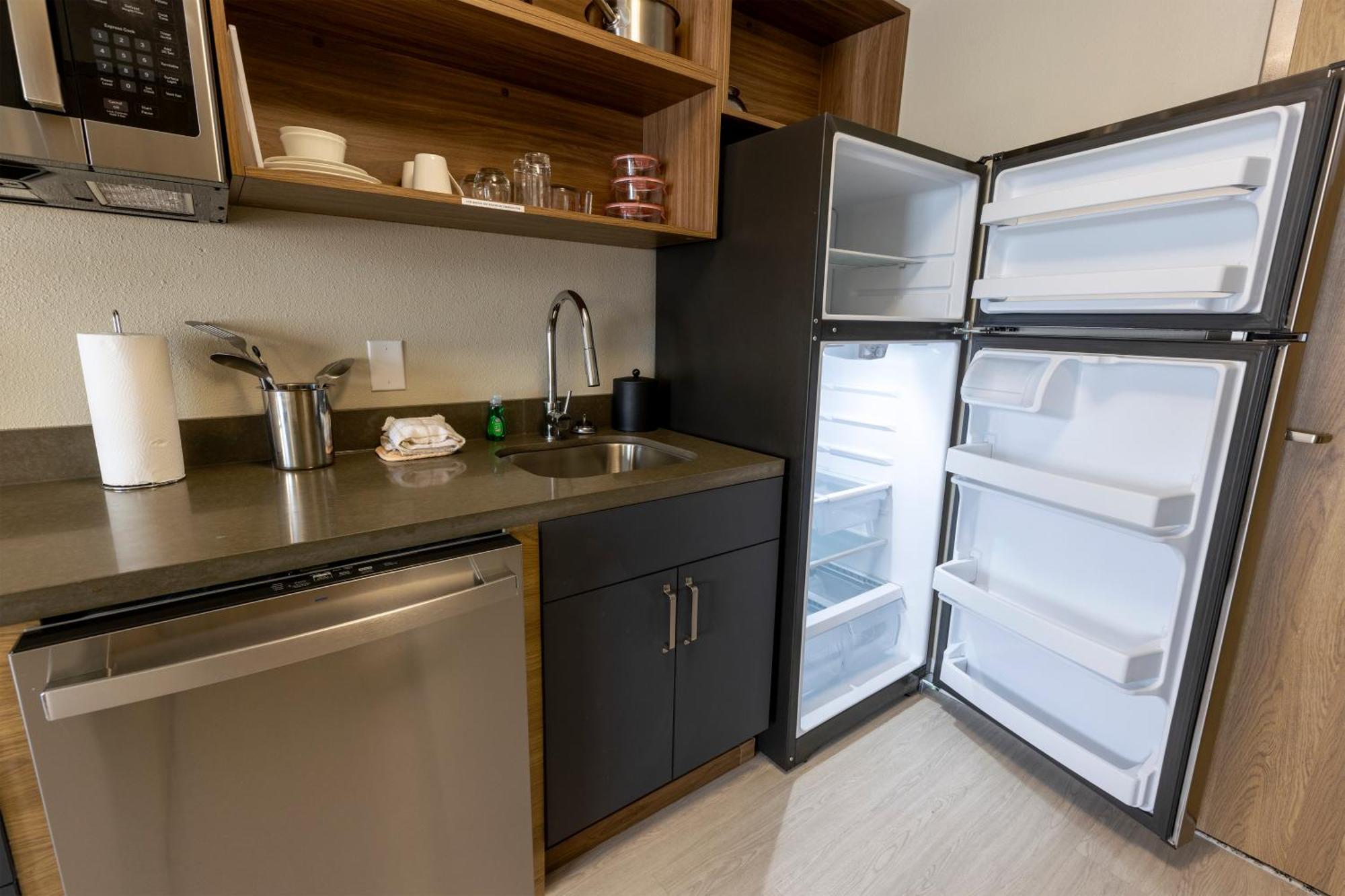 Queen Studio Kitchenette Disability Access