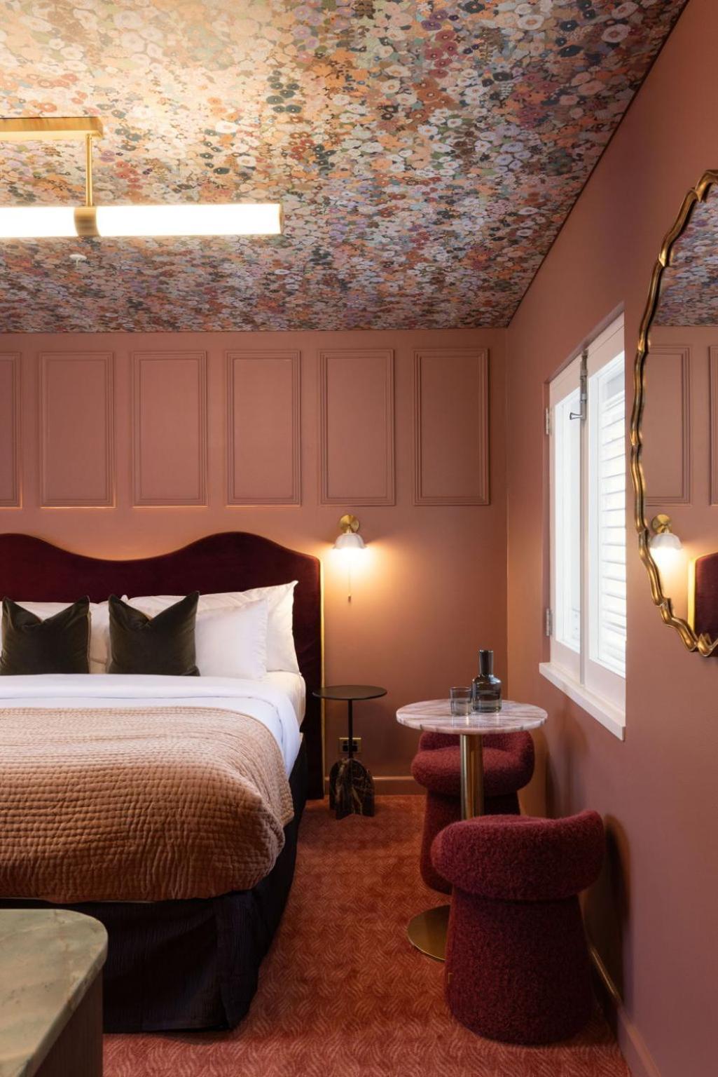 Premium King Room