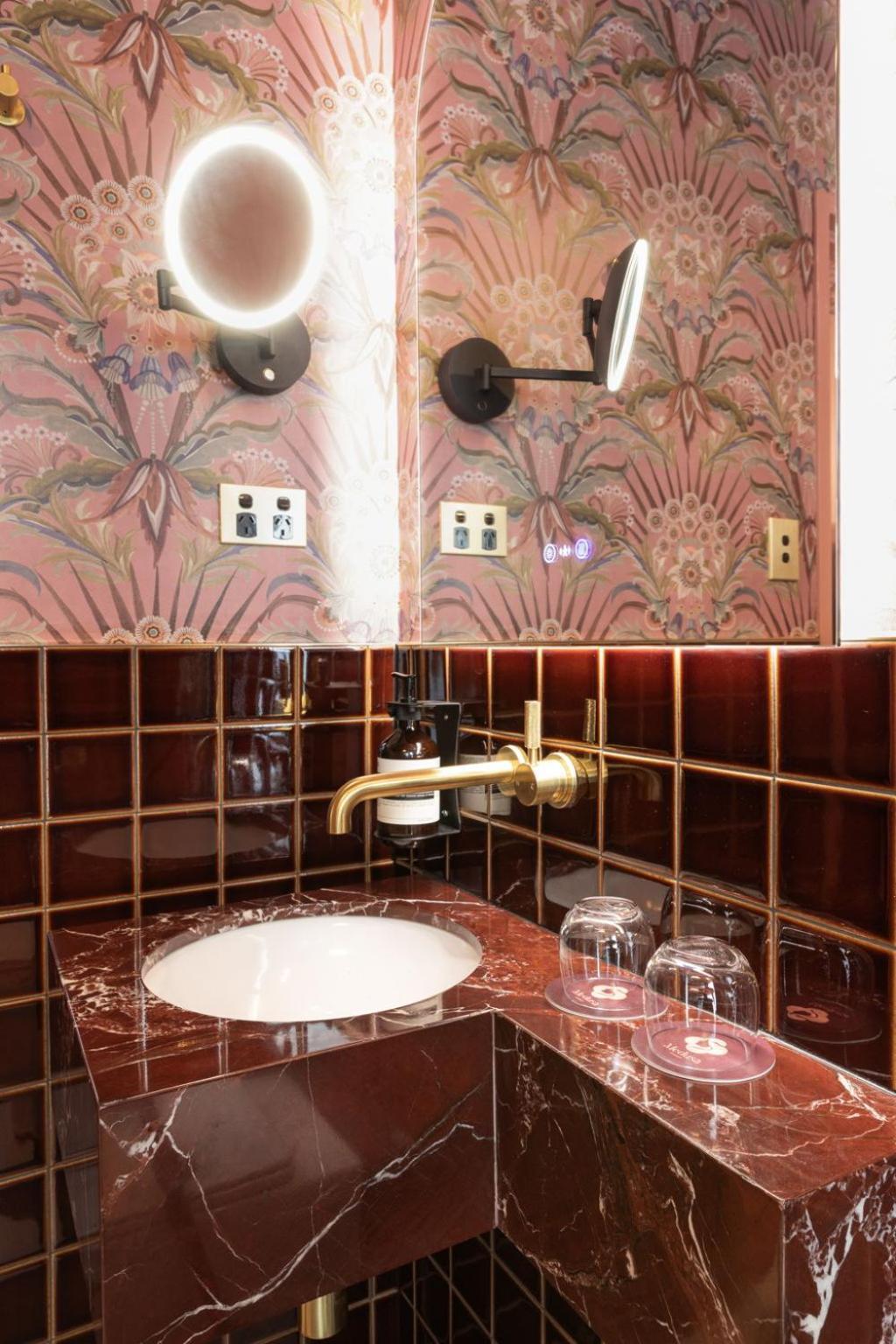 Premium King Room