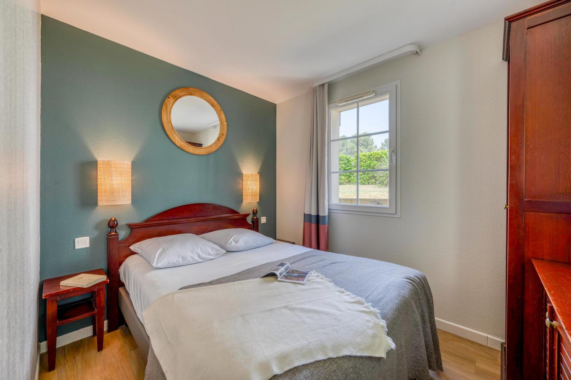 Superior One-Bedroom Apartment Terrace or Balcony