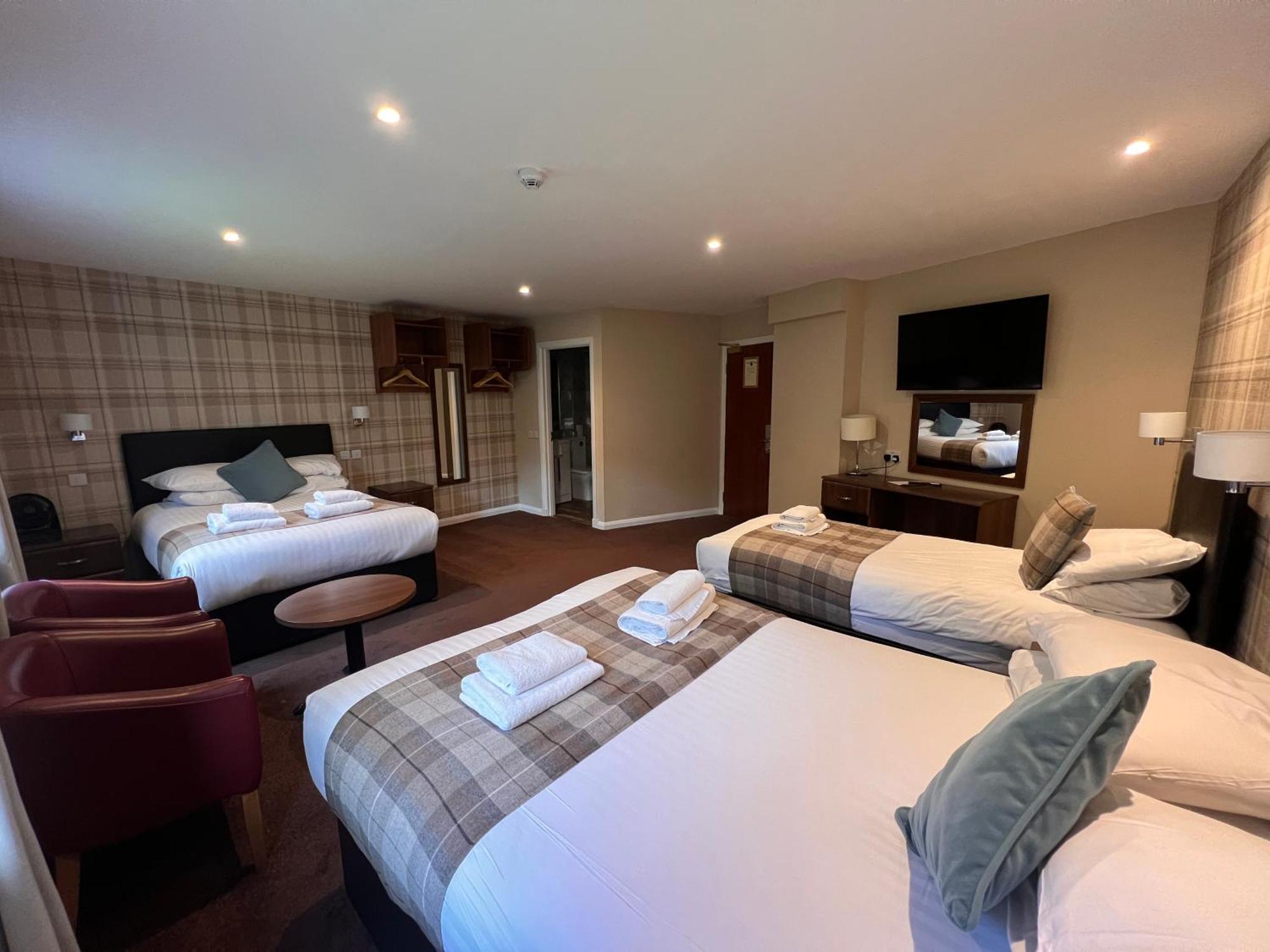 Deluxe Family Room