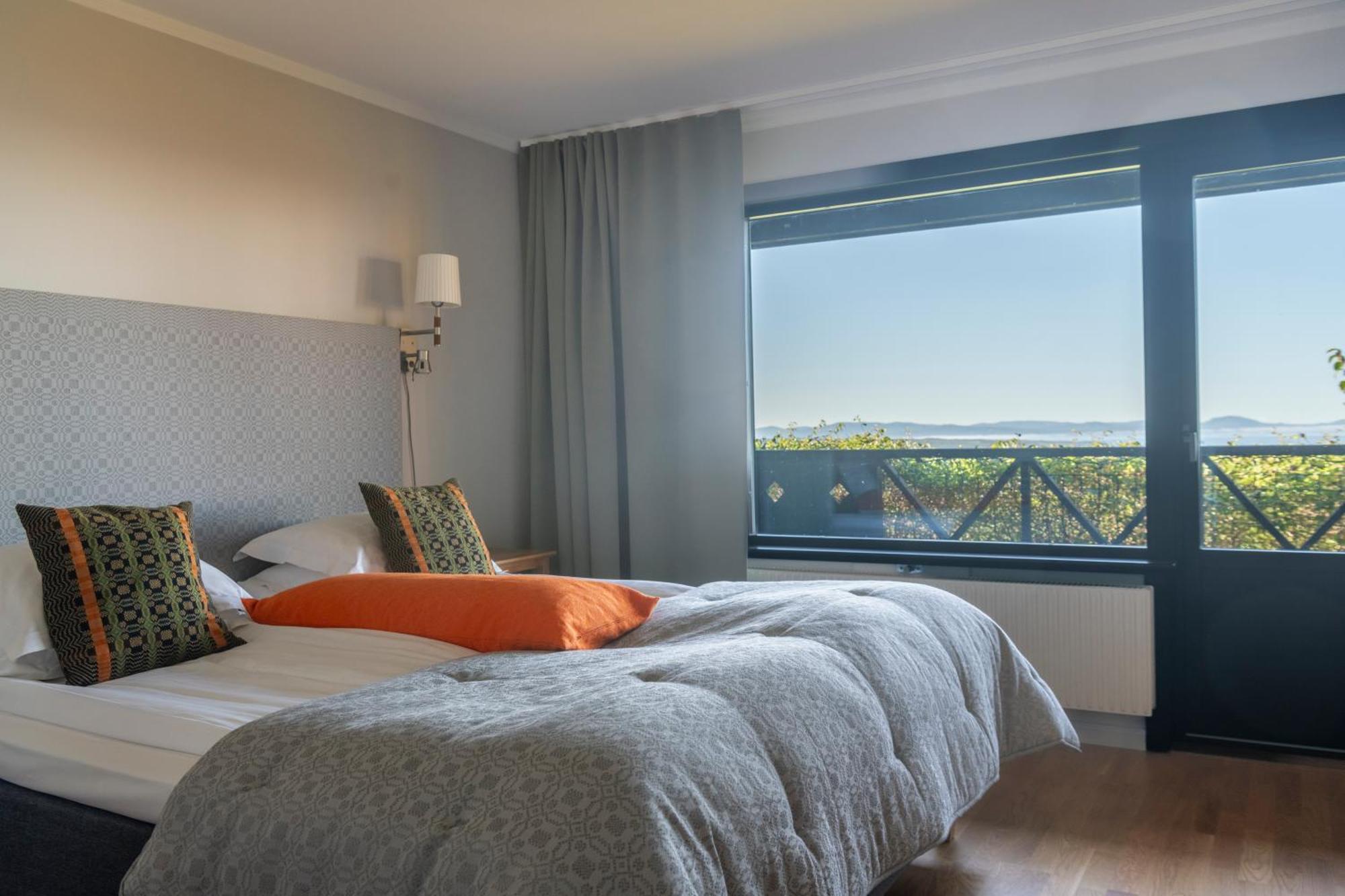 Double Room Lake View