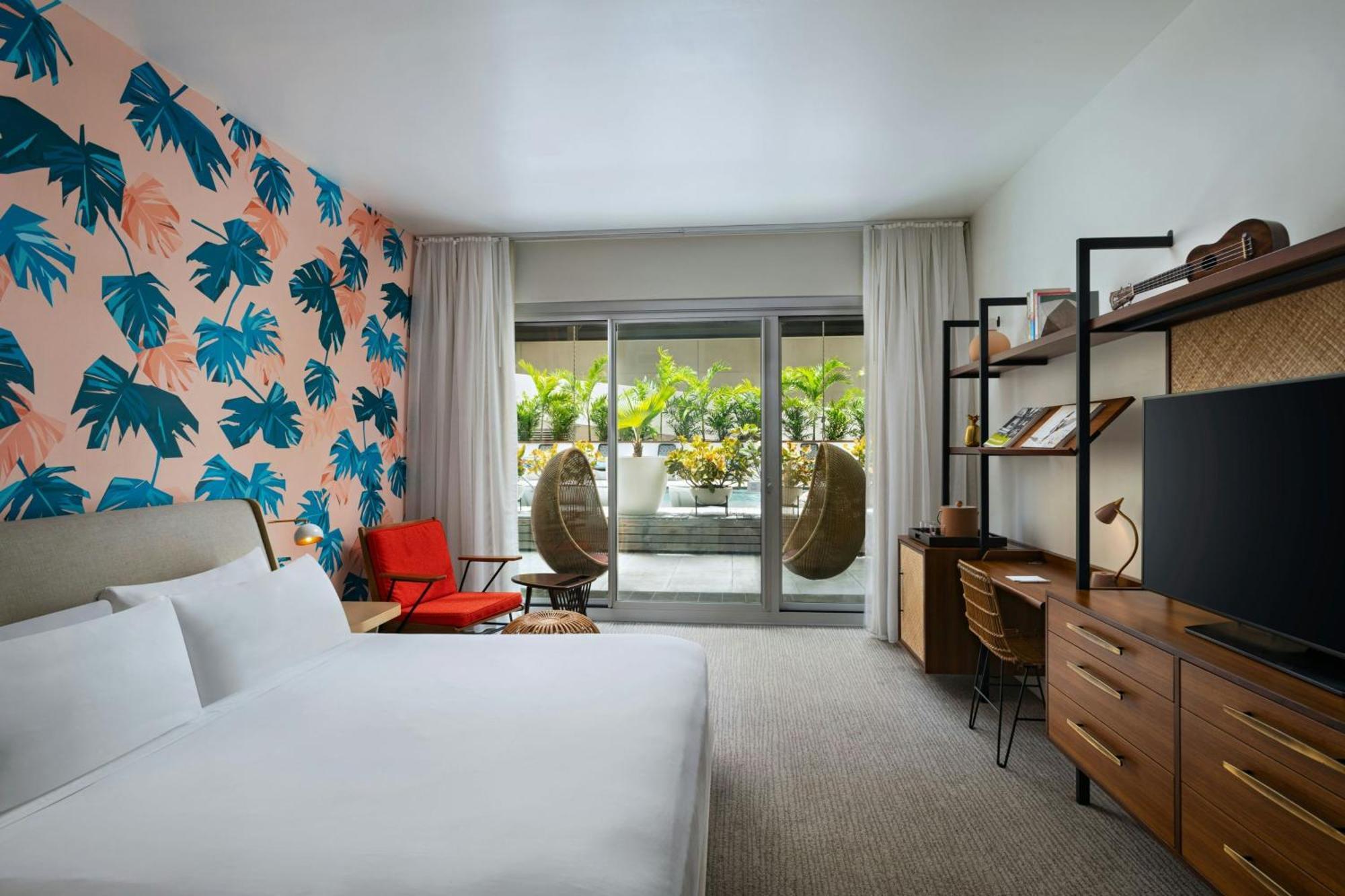 Pool Cabana Room King Bed Pool Access