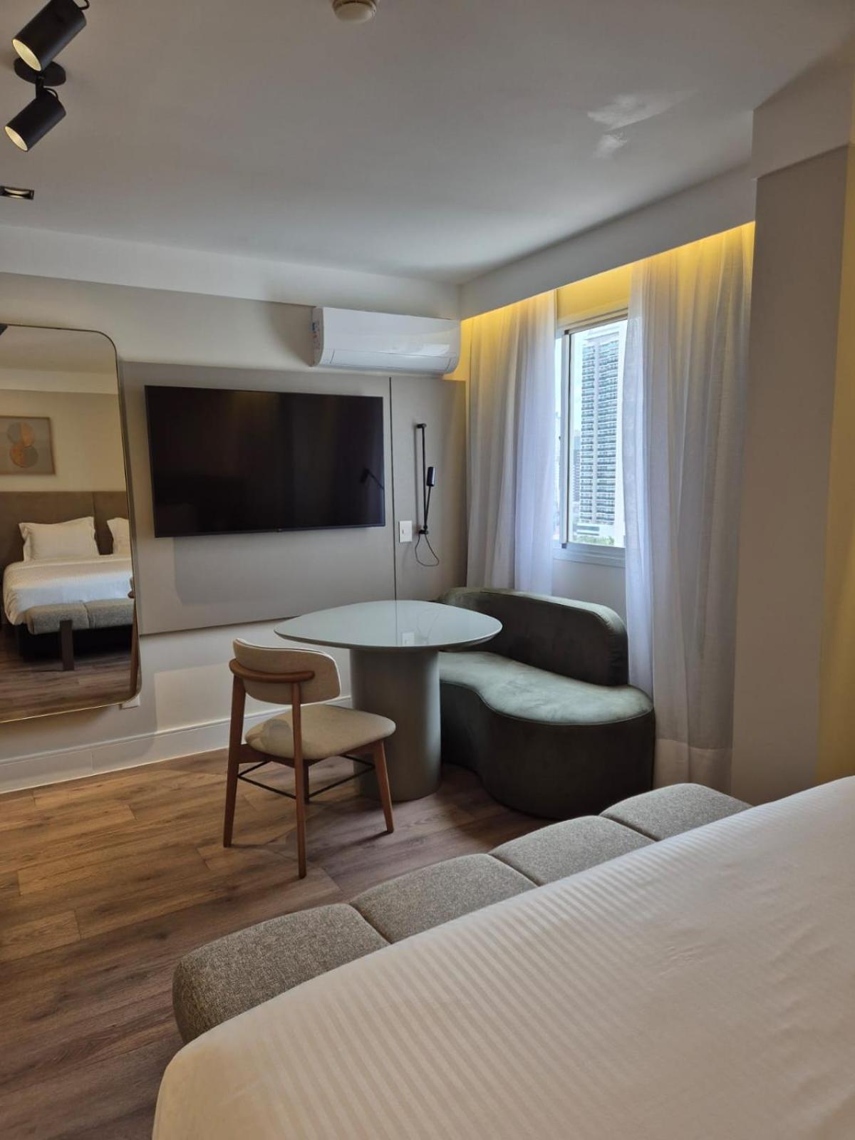 Premium Double 1 King Bed,1698900179:JPEG