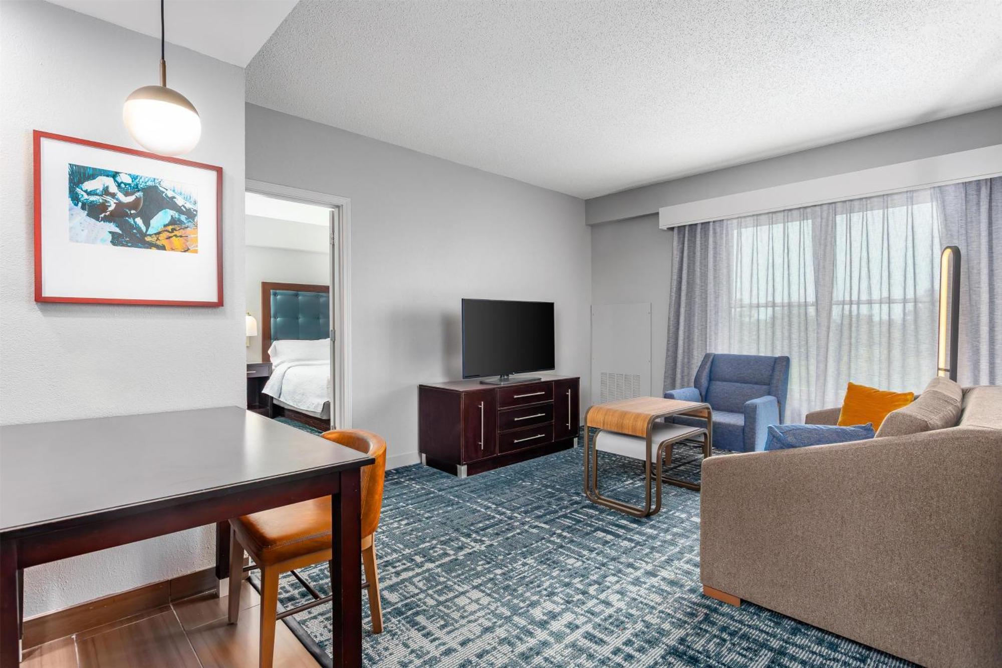 Two Bedroom Suite One King Two Queen Beds Non-Smoking