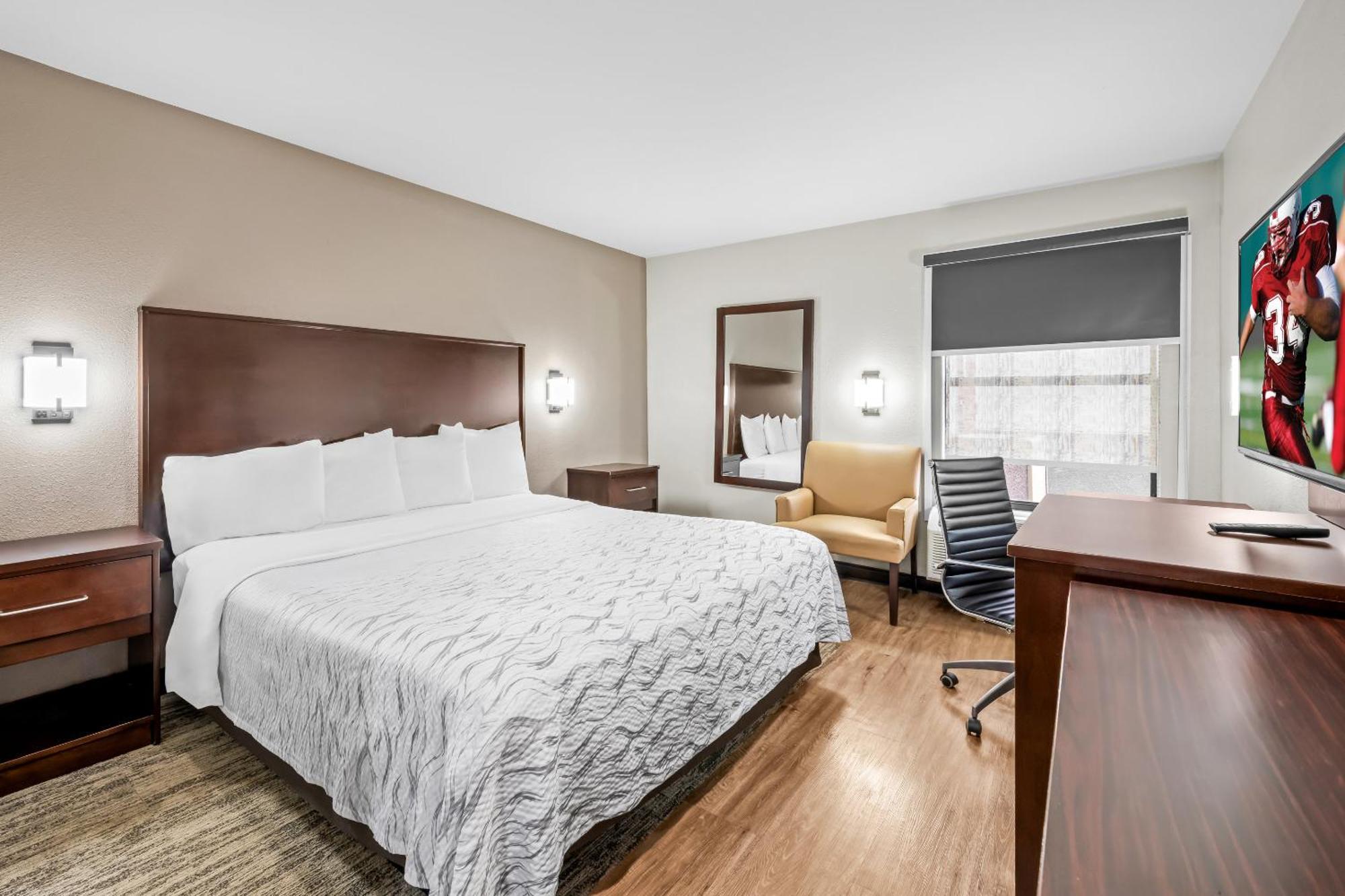 Deluxe King Room Disability Access Smoke Free
