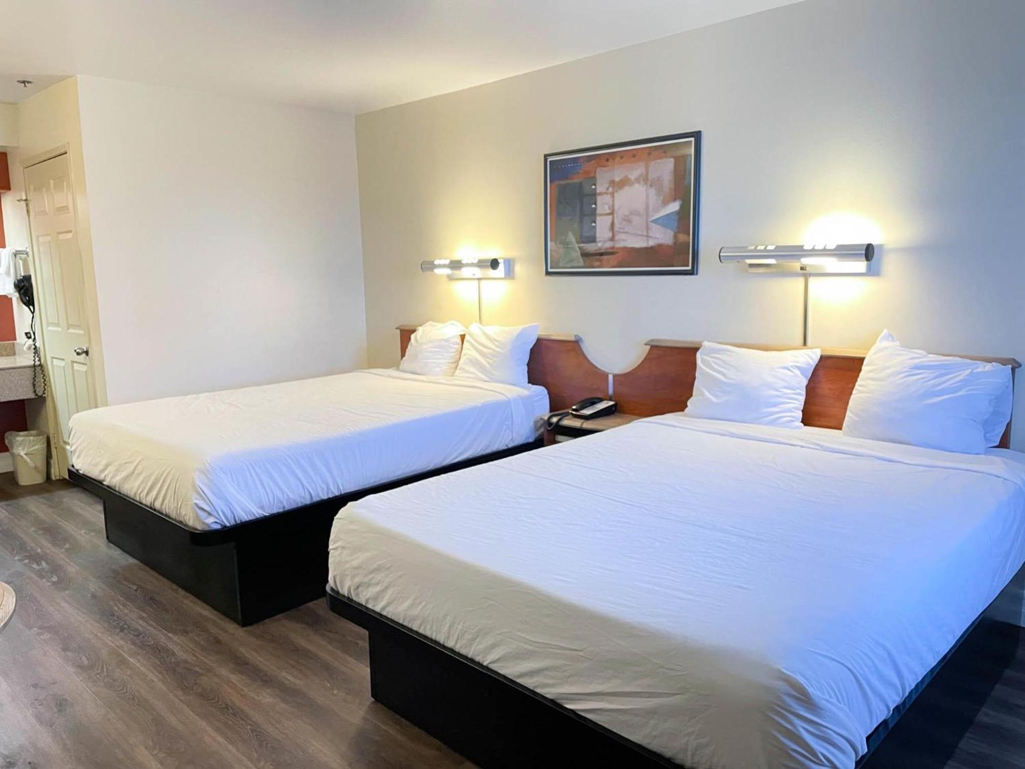 Queen Room Two Queen Beds Disability Access Non-Smoking