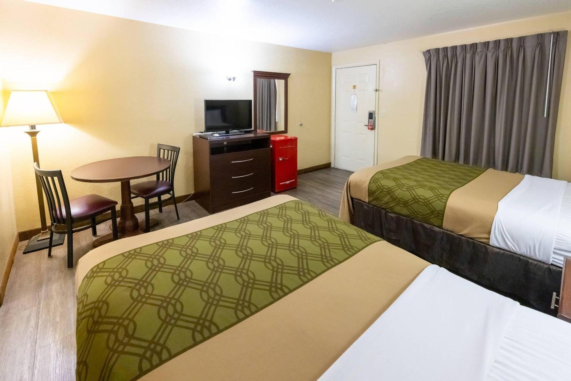 Double Room Two Double Beds Non-Smoking