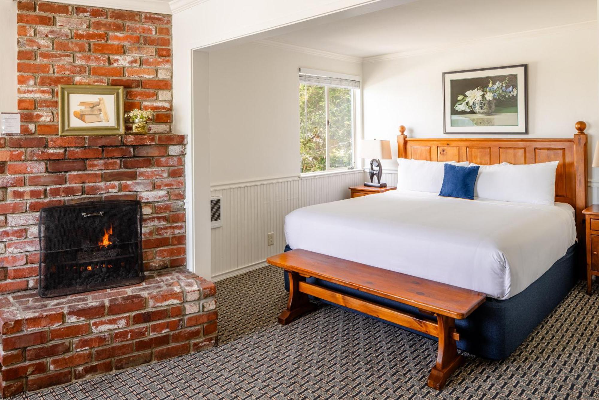 Deluxe King Suite