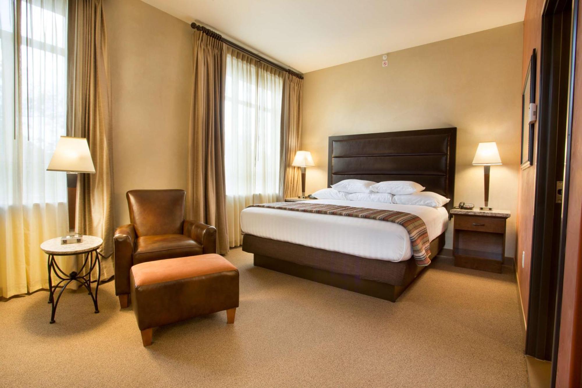 Deluxe King Room Terrace View